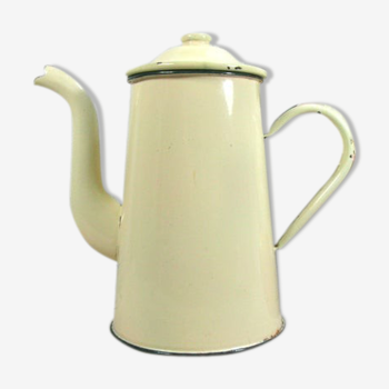 Coffee maker, enamelled of cream color