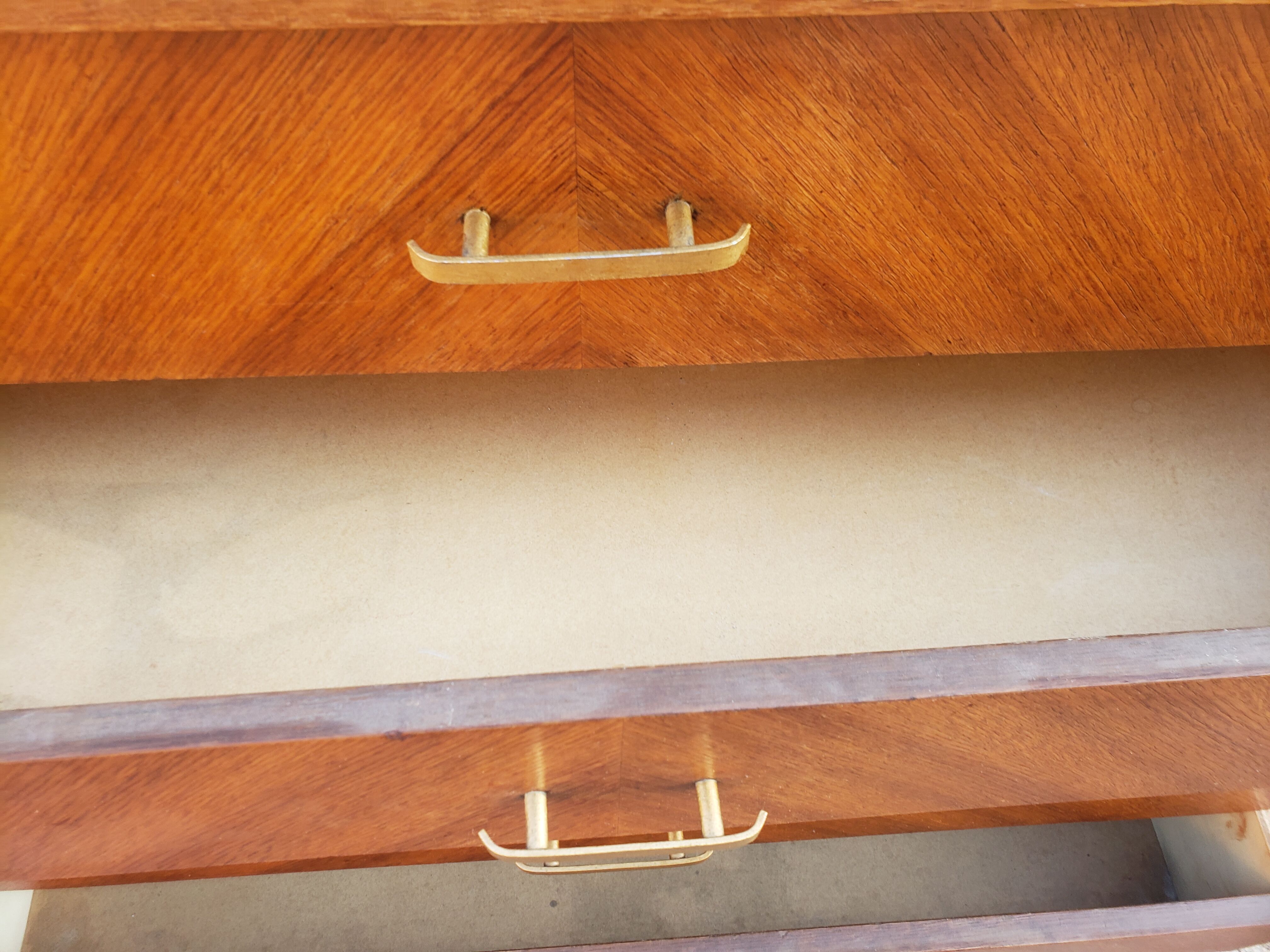 Commode vintage design chevrons