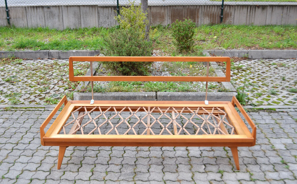 Mid Century Wilhelm Knoll Antimott Daybed Sofa