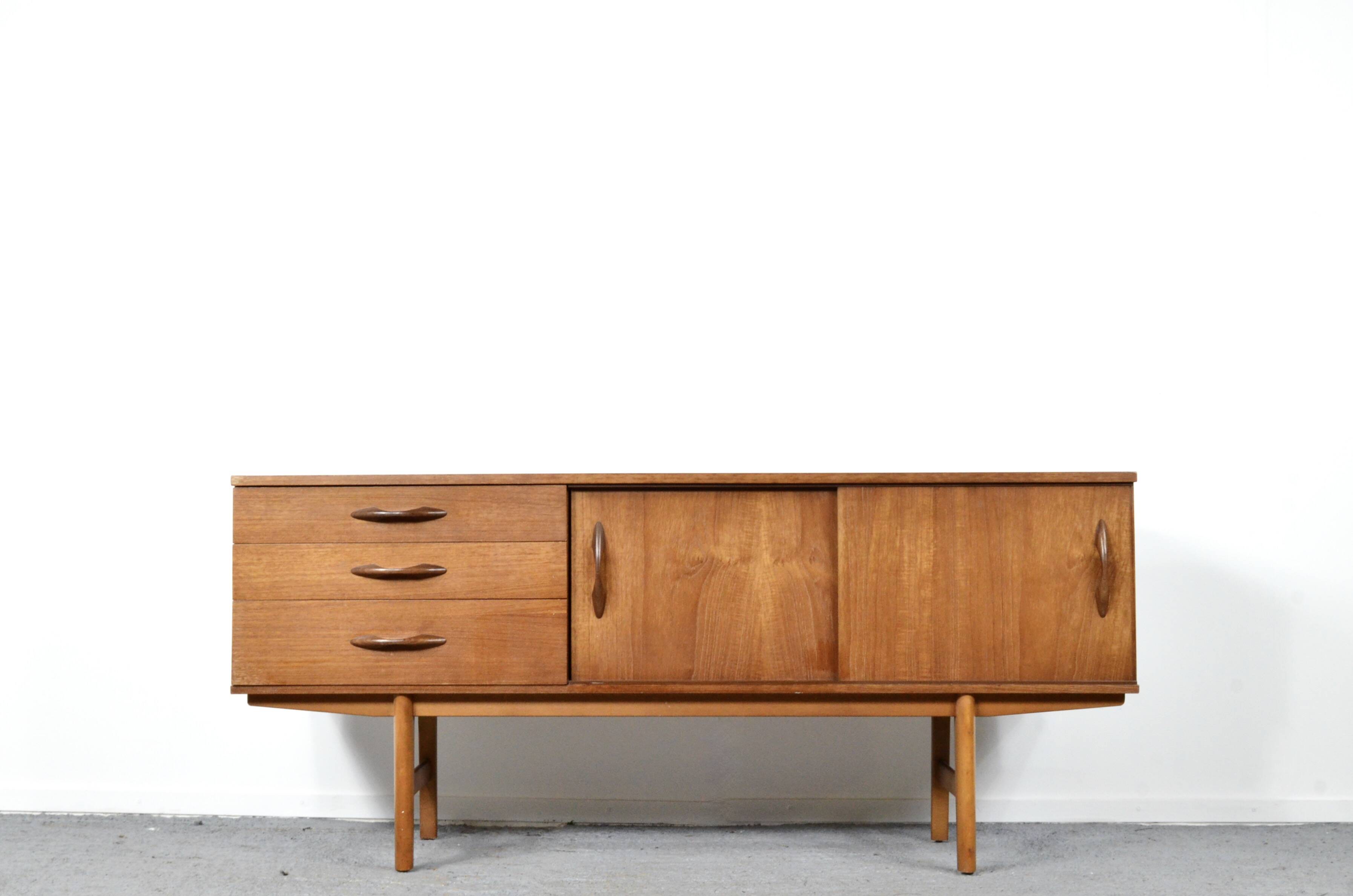 Stylish Vintage Midcentury 'Avalon' Teak Sideboard / Dresser.