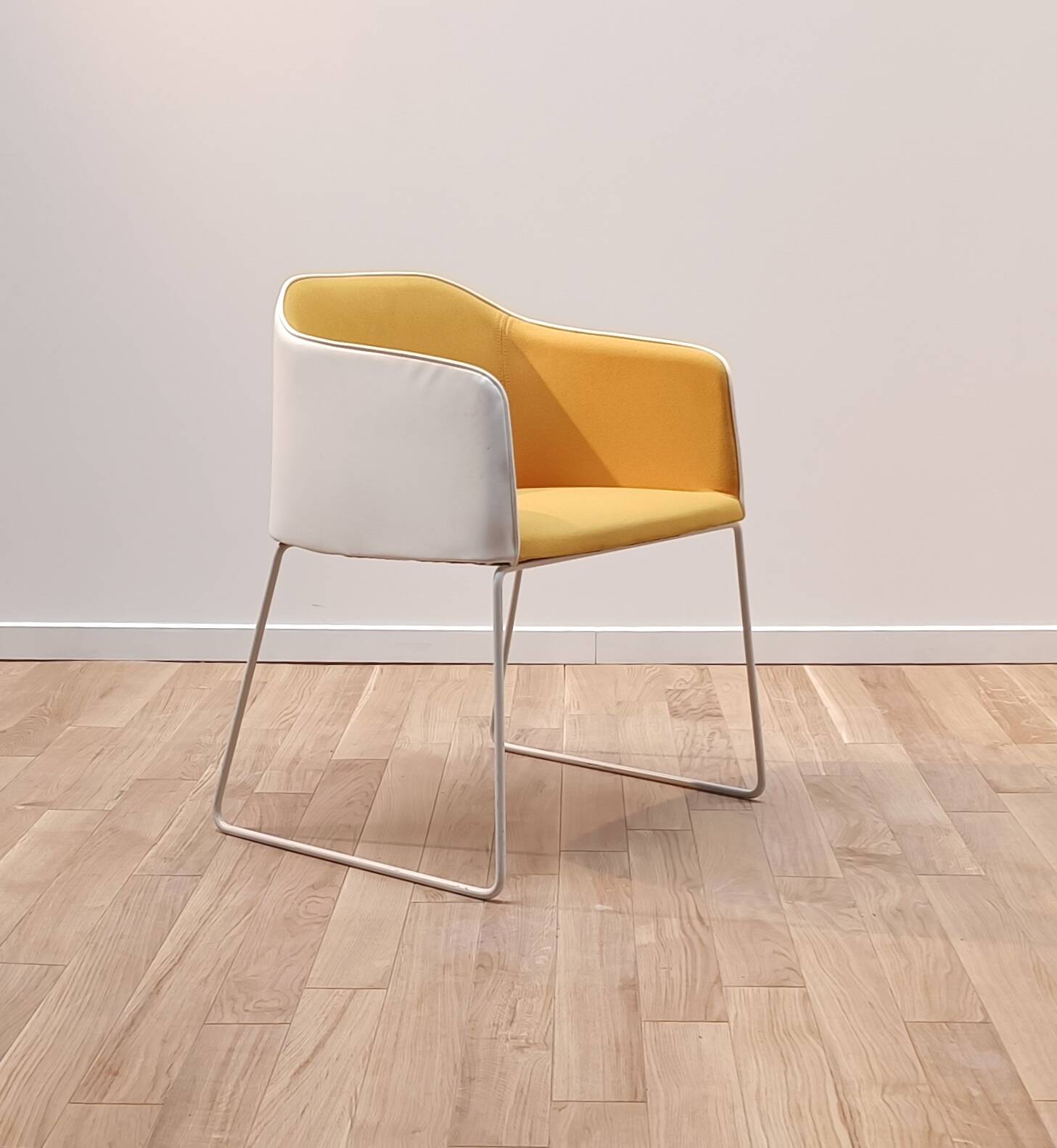 Laja 884 armchair, Pedrali