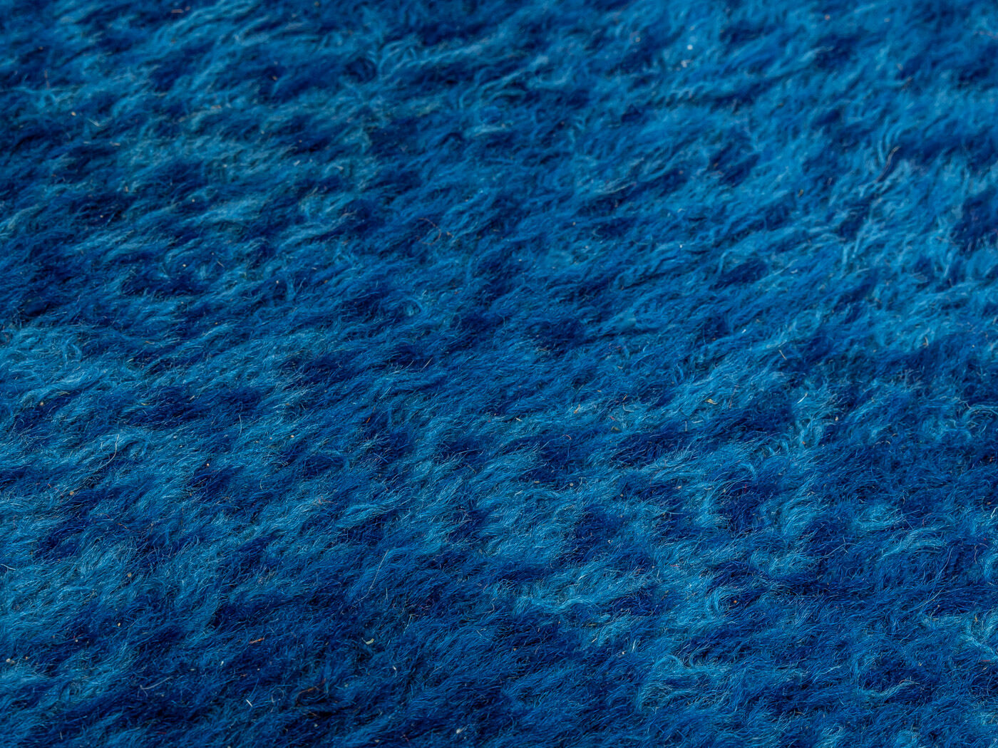 TAPIS DES ANNÉES 1970, 252 X 350