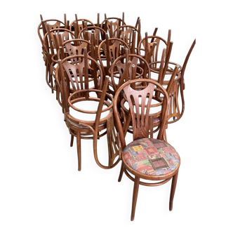 Lot de 23 chaises bistrot bois courbé palmettes années 80 France