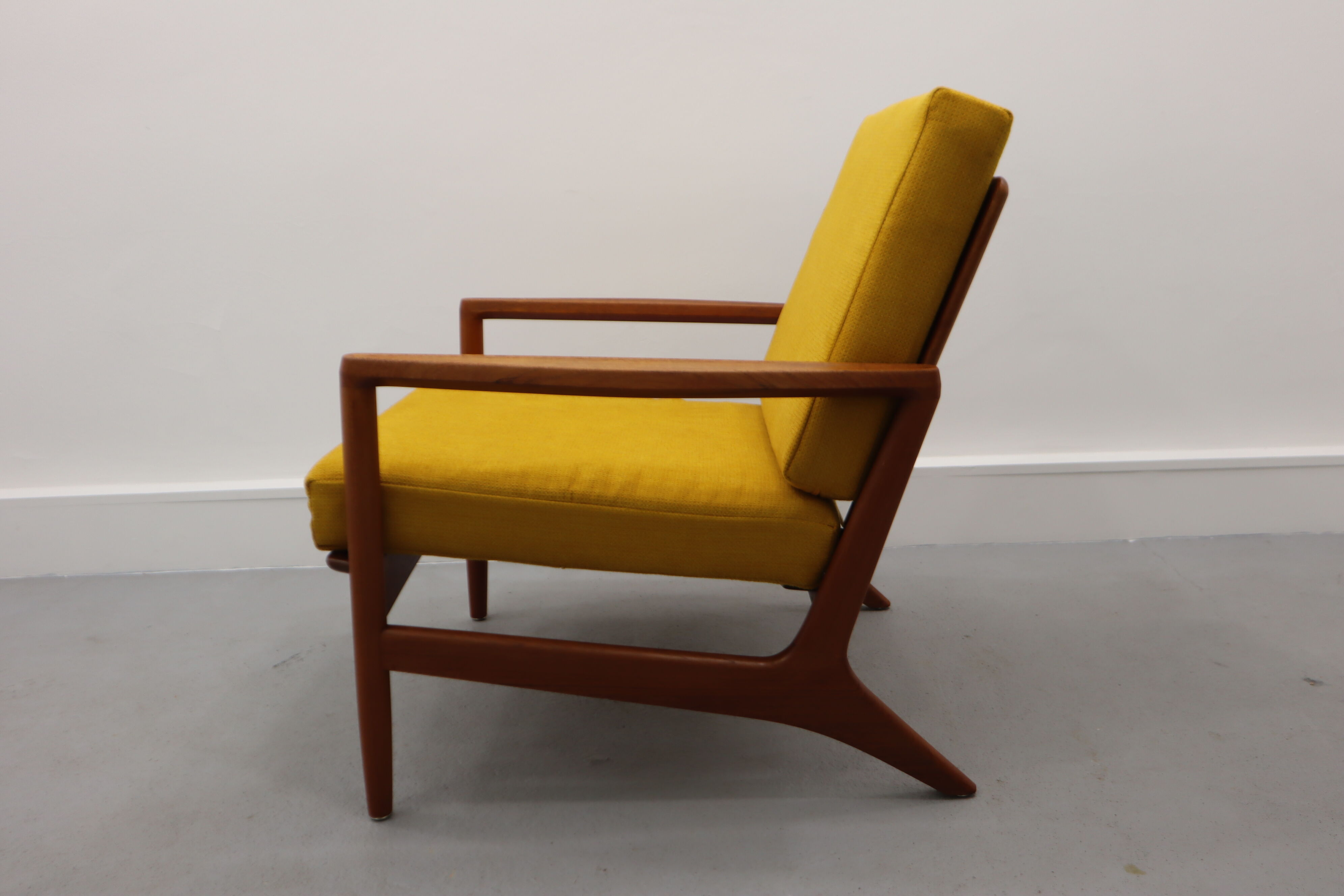 Vintage Danish Design Teak Lounge Chair, 1970s