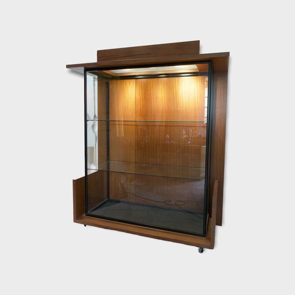 Collector's Display Case. Circa 1970s. Model No. 1