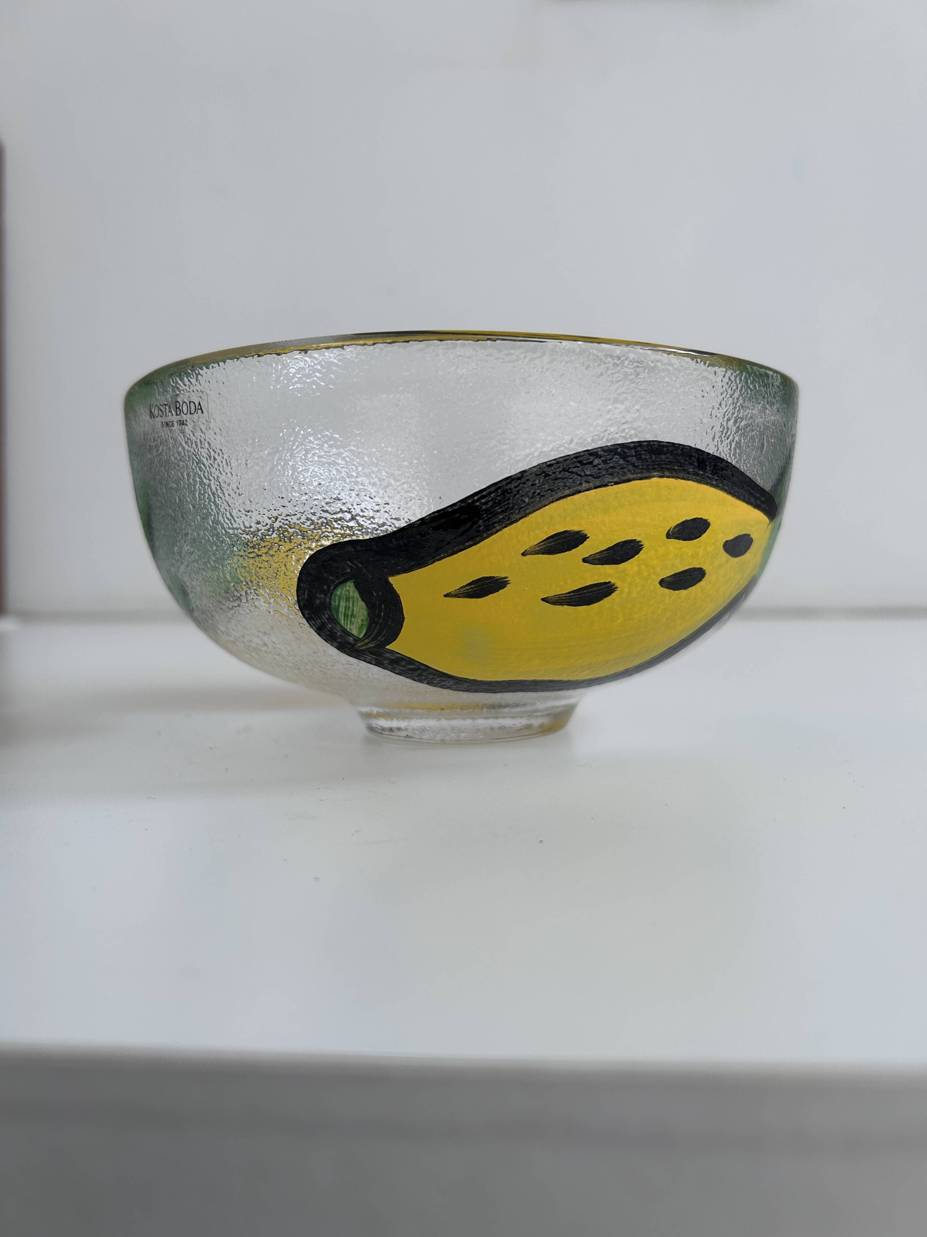 Bowl Kosta Boda by Ulrica Hydman Vallien – hand-painted glass 15 cm