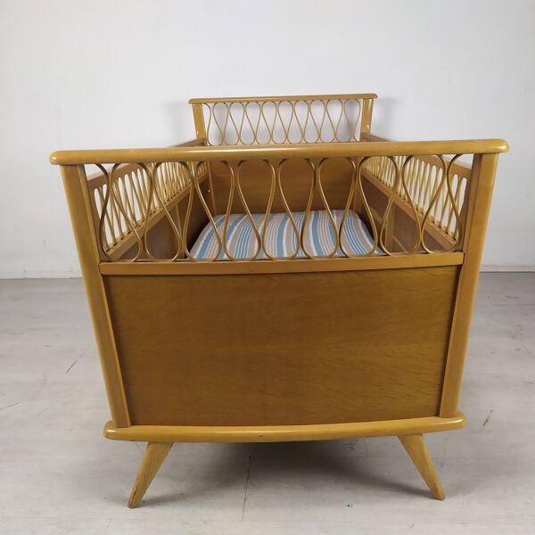 Lit enfant rotin vintage