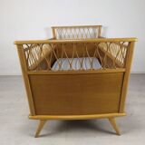 Lit enfant rotin vintage