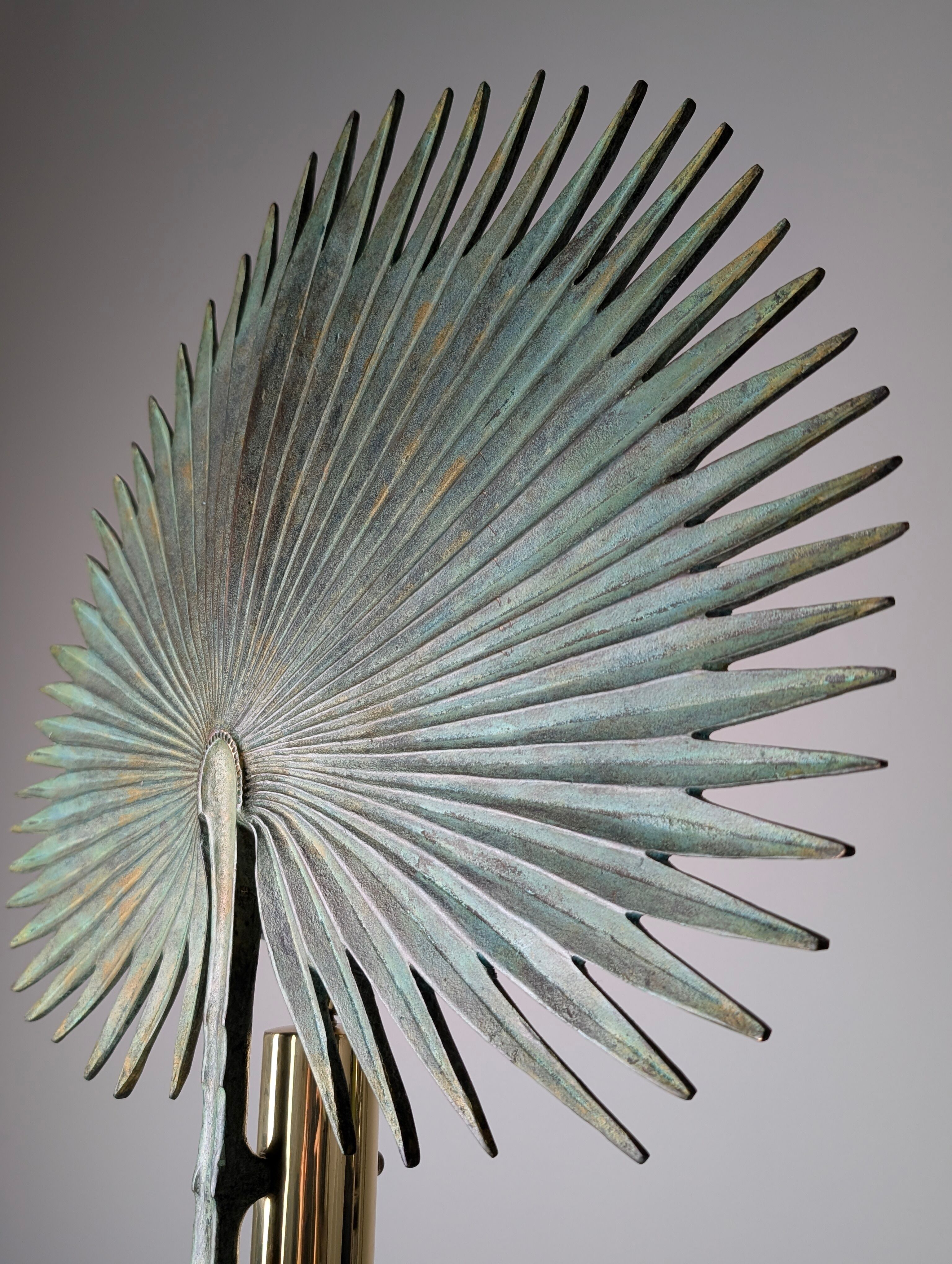 Monumental Valenti table lamp with fan palm leaf in bronze and brass, 1970s