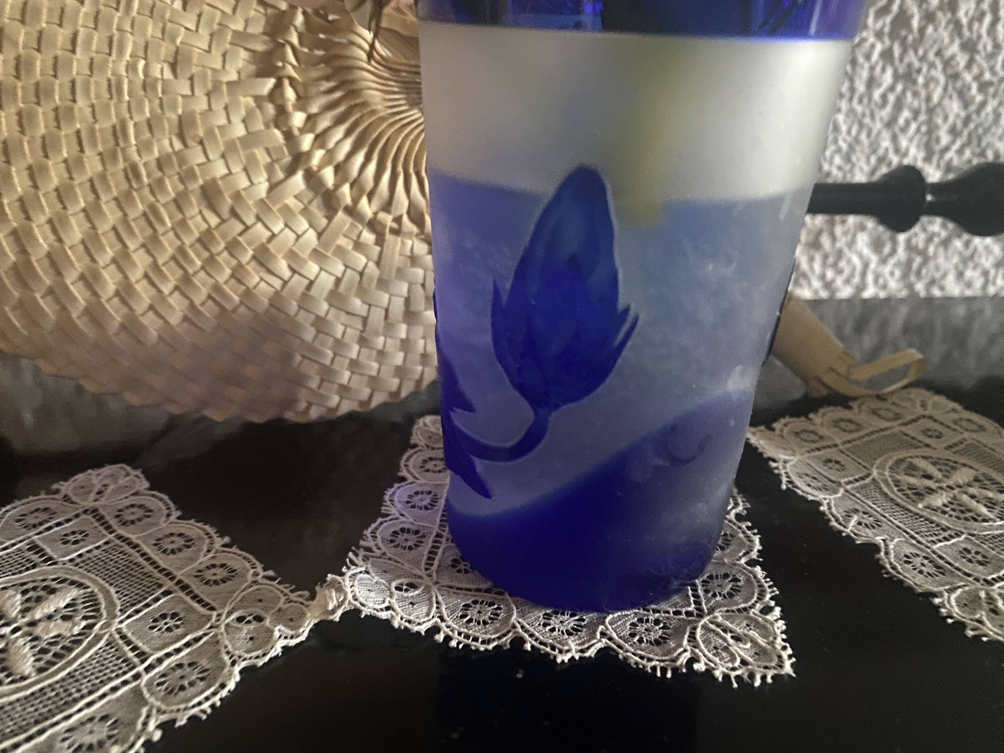 Hibiscus glass paste vase