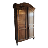 Bordeaux castle cabinet in walnut with gendarme hat