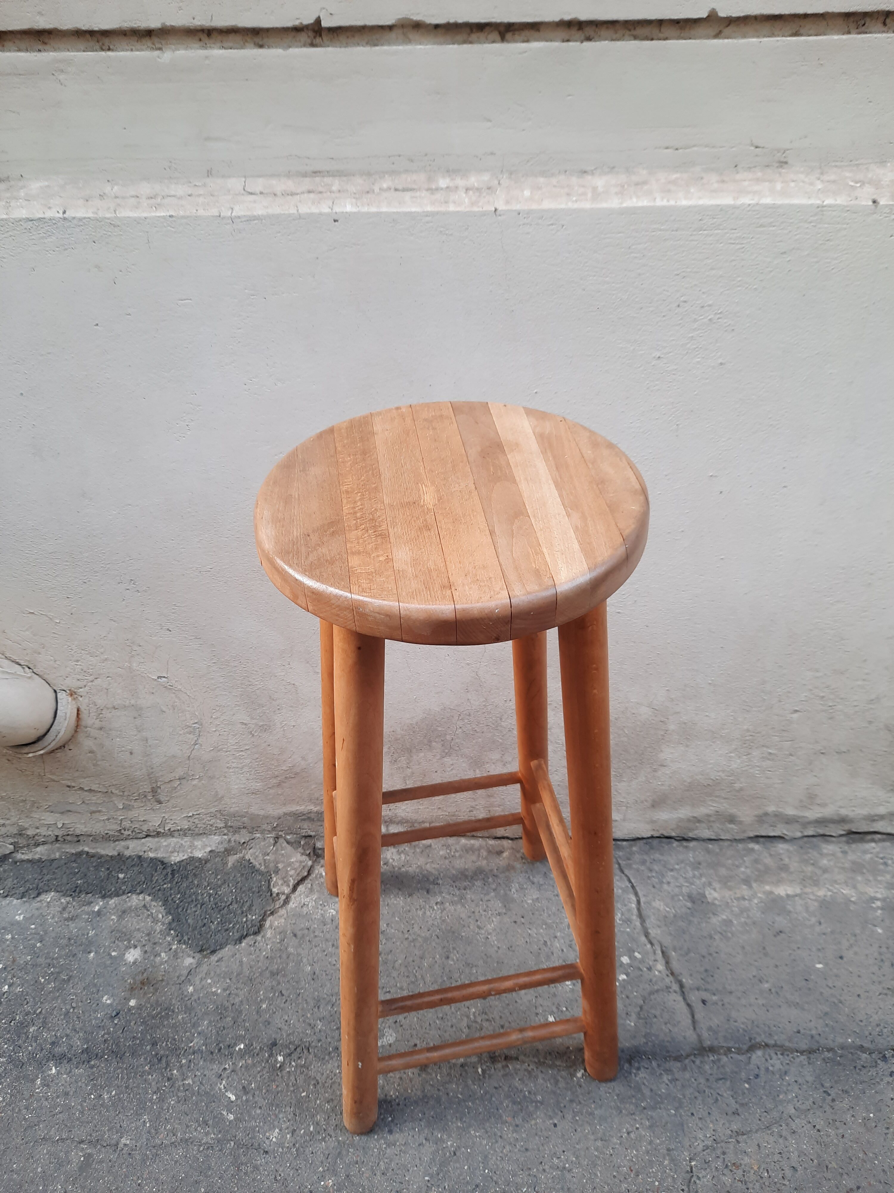 Bar stool