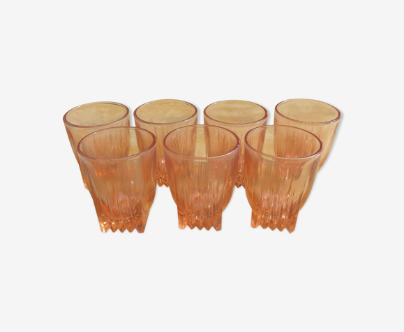 7 verres à eau roses vintage