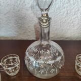 Service à liqueur en verre émaillé de blanc et de orange