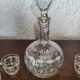 Service à liqueur en verre émaillé de blanc et de orange