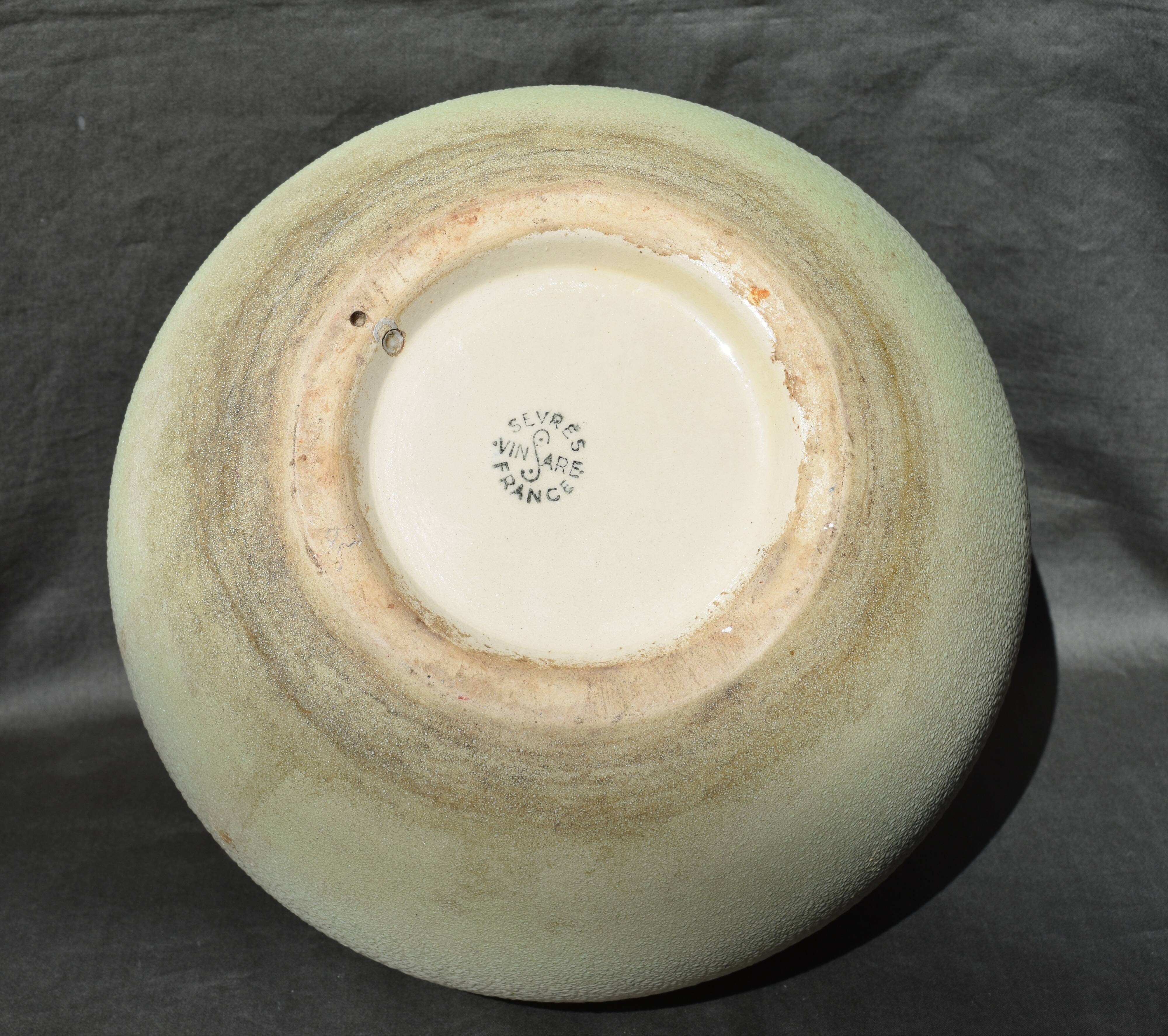 Ovoid vase in vermiculated ceramic art deco Sevres vinsare