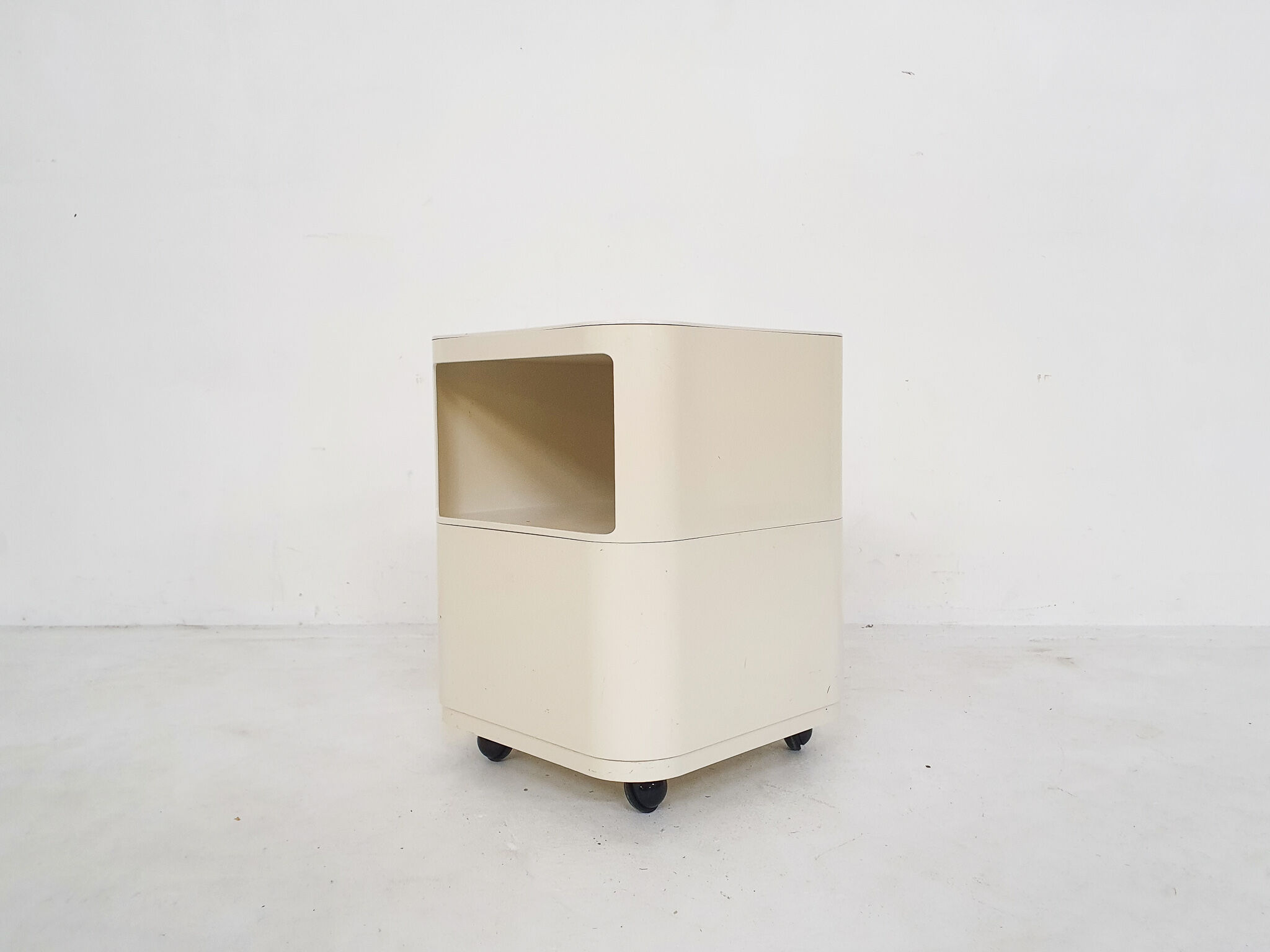 Table de nuit 'Componibili' d'Anna Castelli pour Kartell, Italie Années 1960