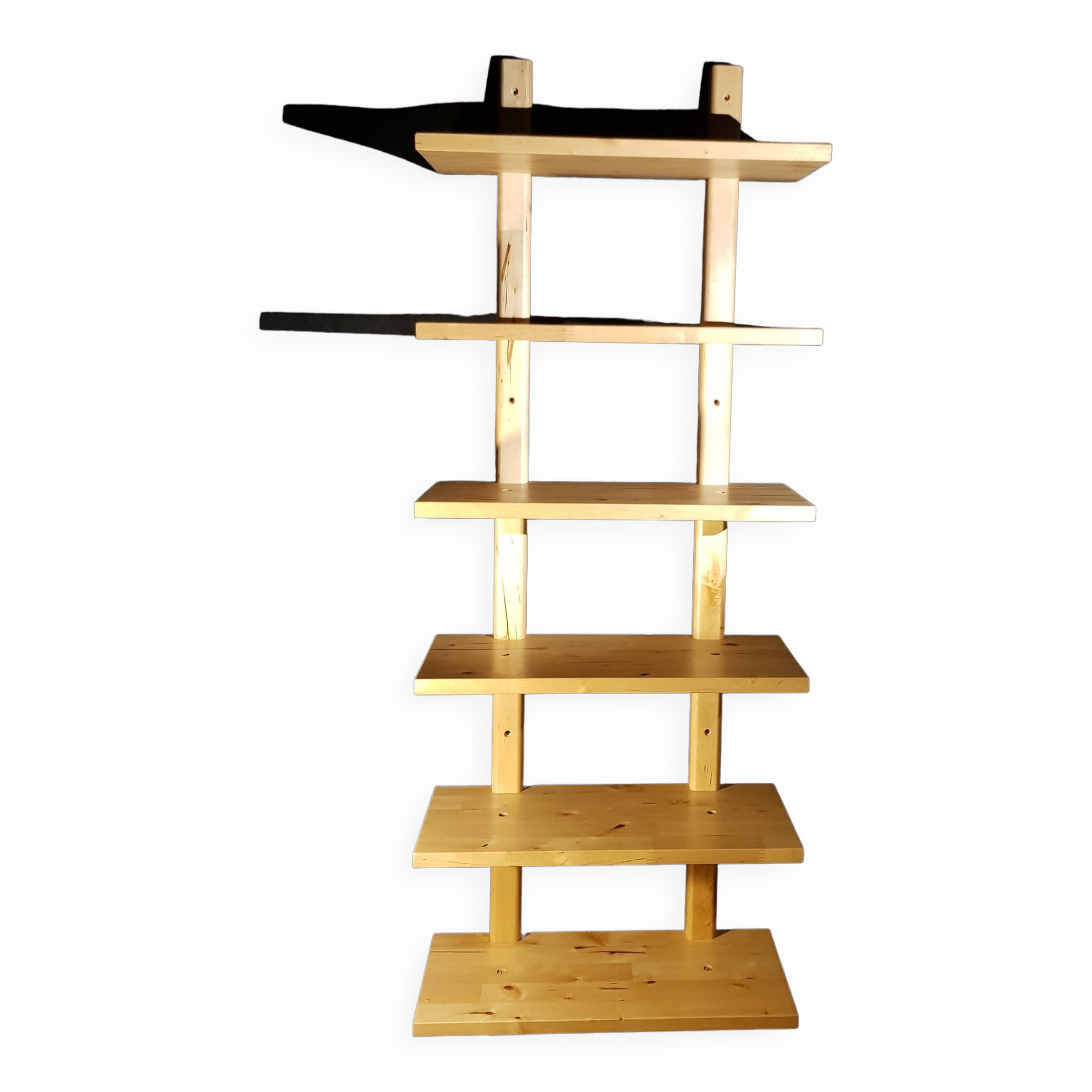 Wall shelf to attach