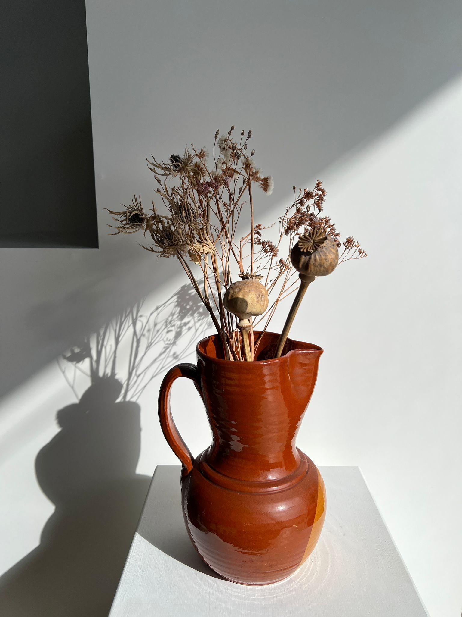 Two-tone brown ceramic wine pitcher H: 24cm