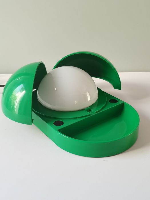 Italian design lamp "Tapira" Fontana arte by G.P.A Monti