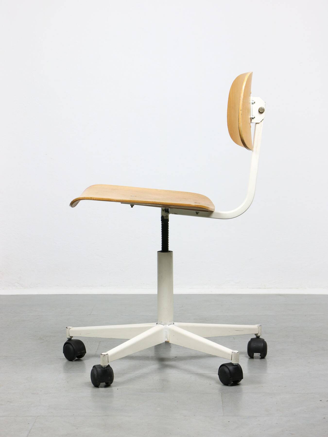 Vintage White & Wooden Swivel Office Chair, 70s