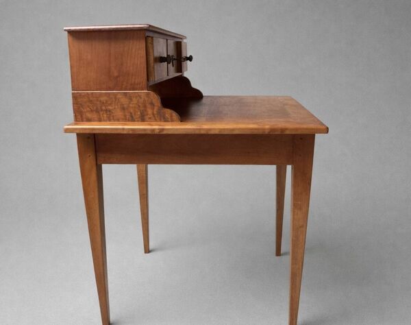 Petit bureau ancien avec gradin – bois massif – style Louis-Philippe / XIXᵉ