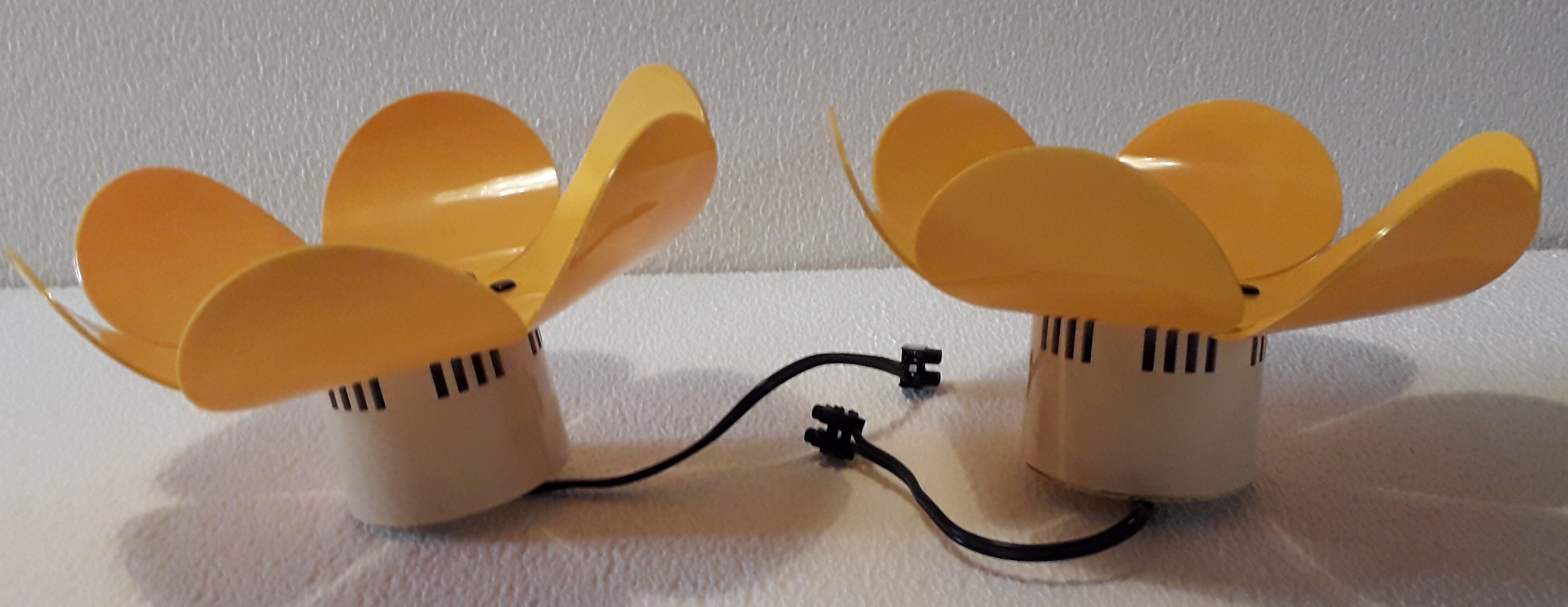 Duo of orange flower wall lamps 70