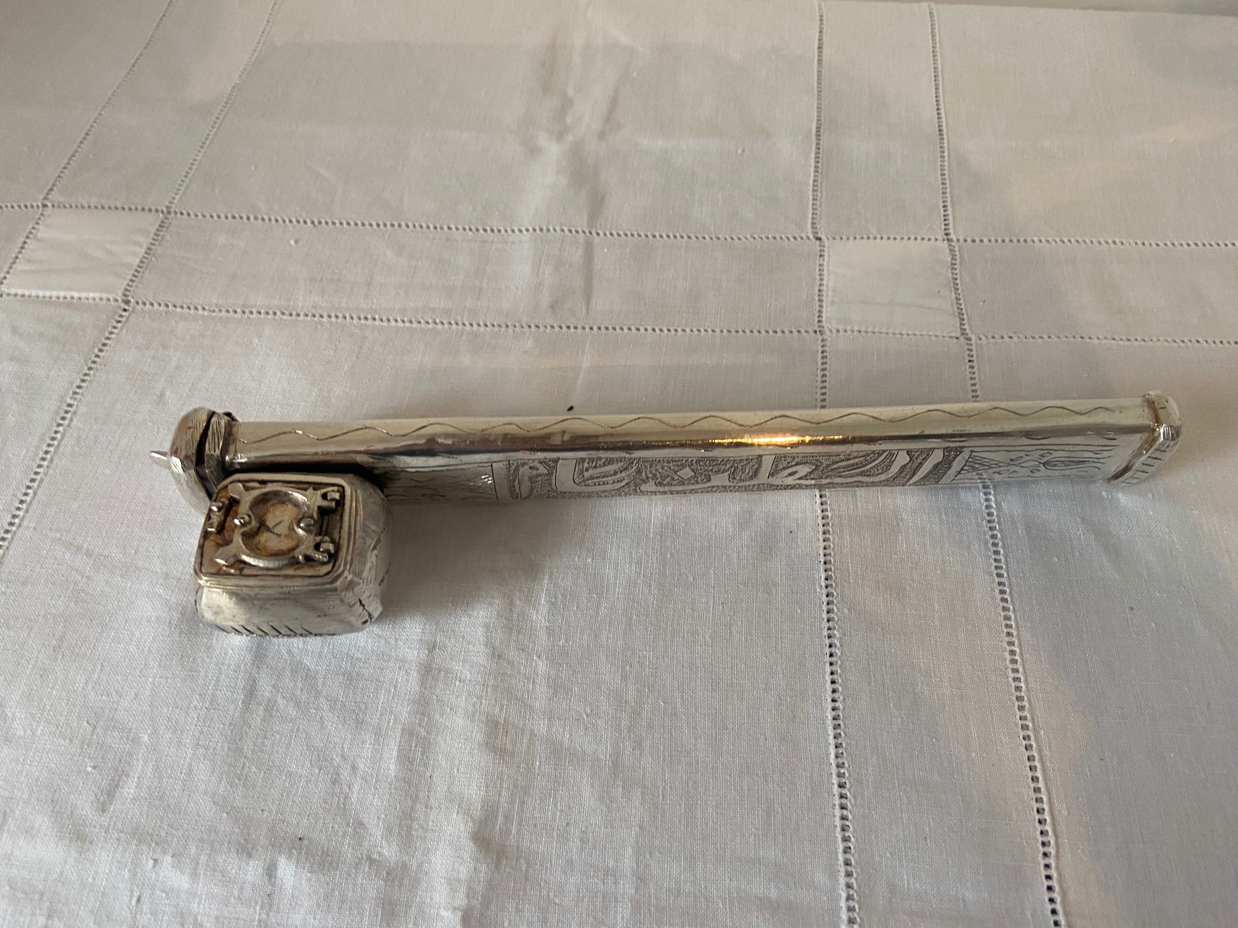 Qalamdam pen and inkwell