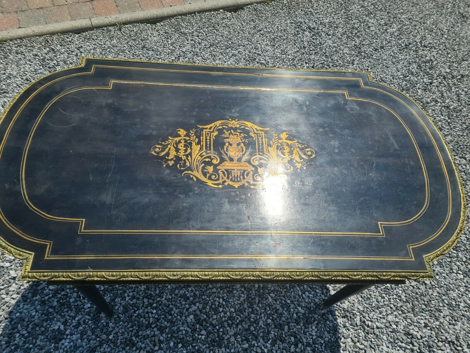 Napoleon iii desk table