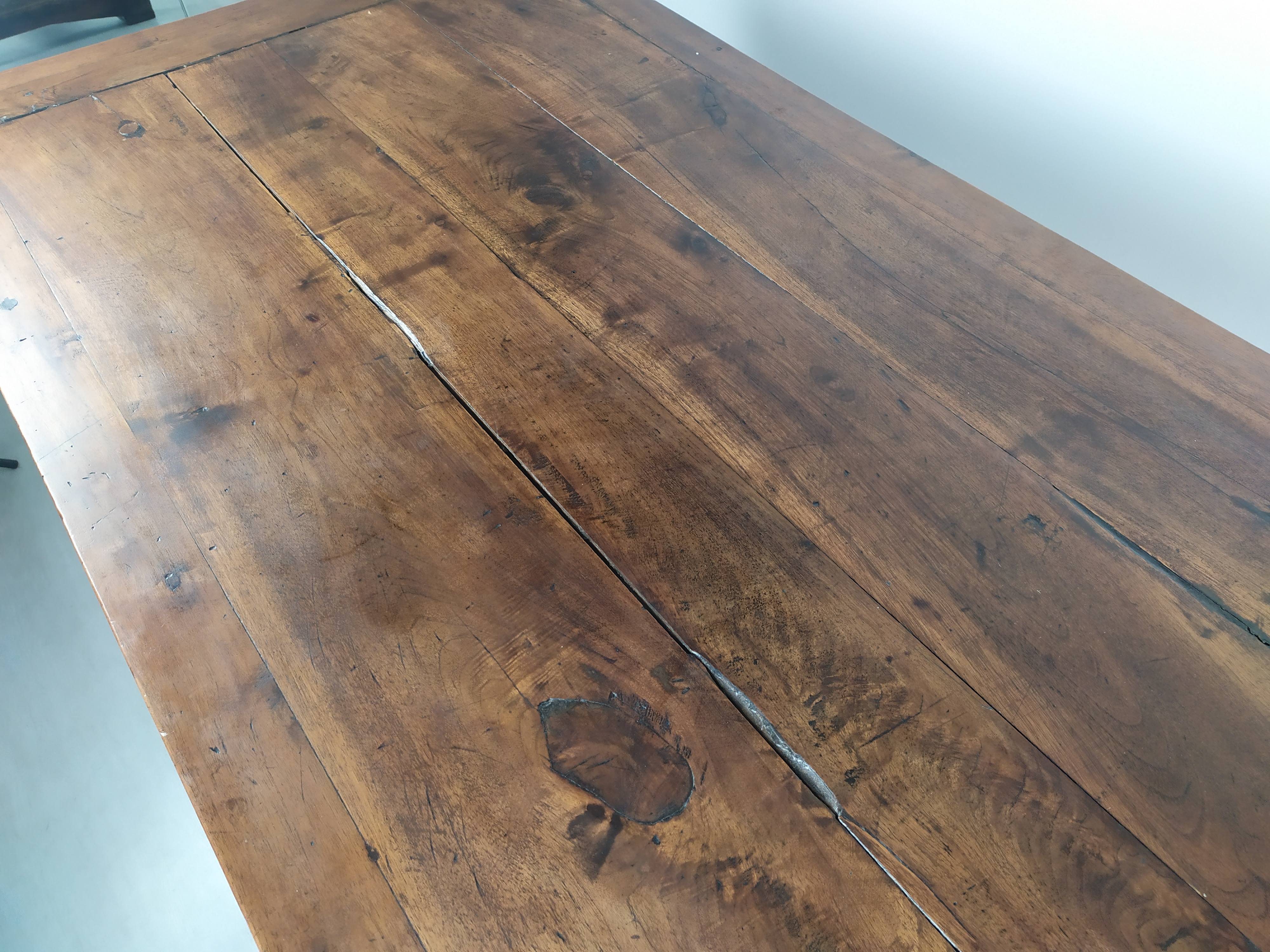 Spanish renaissance table