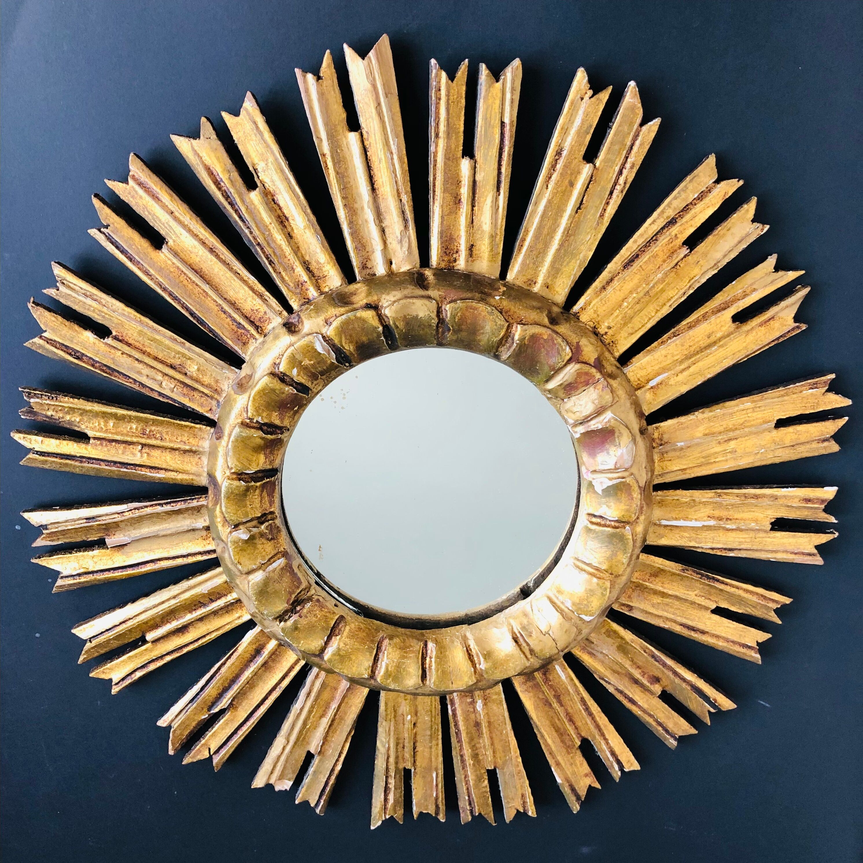 Sun mirror in gilded wood diameter 43 cm