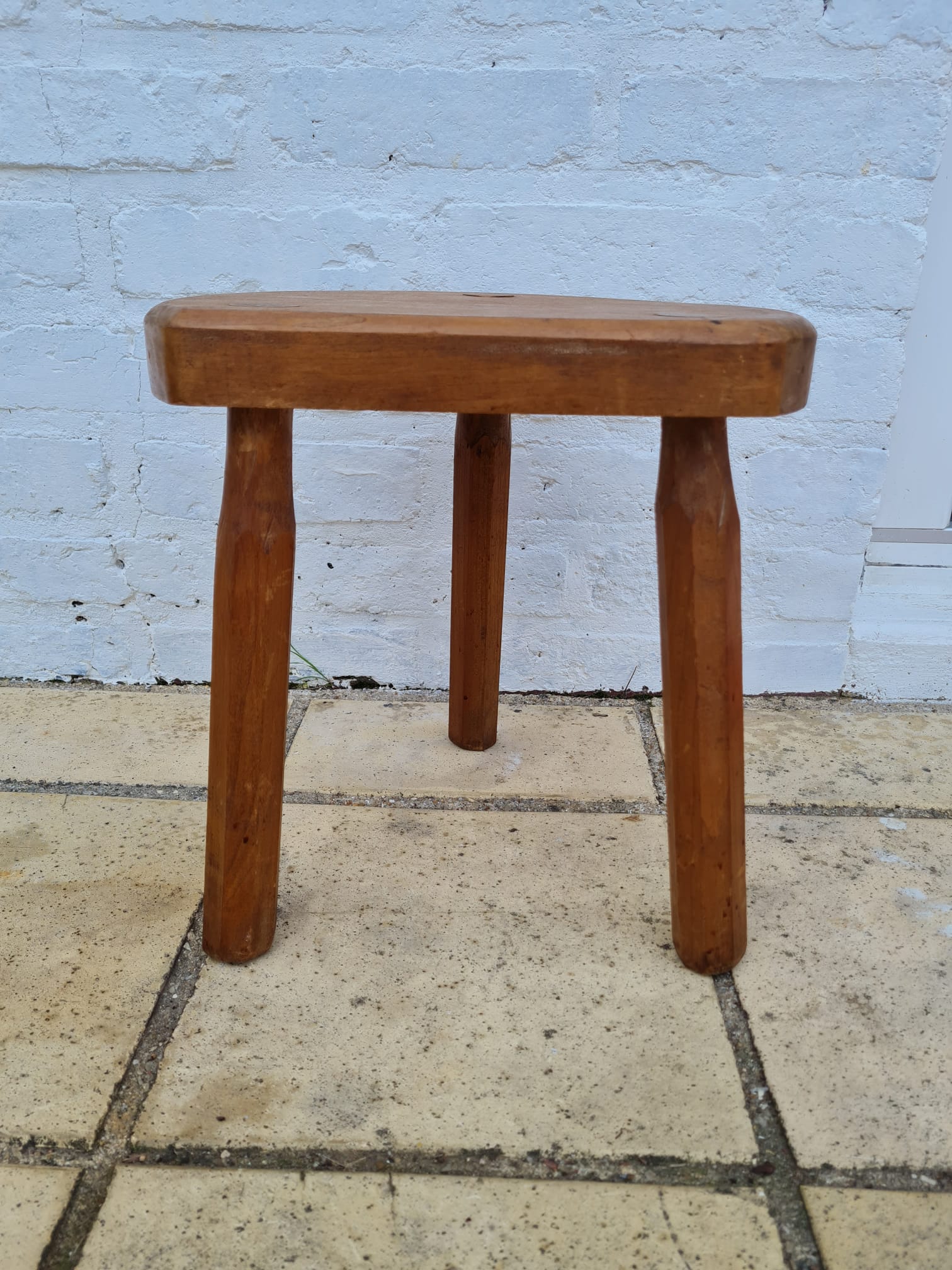 Tripod stool