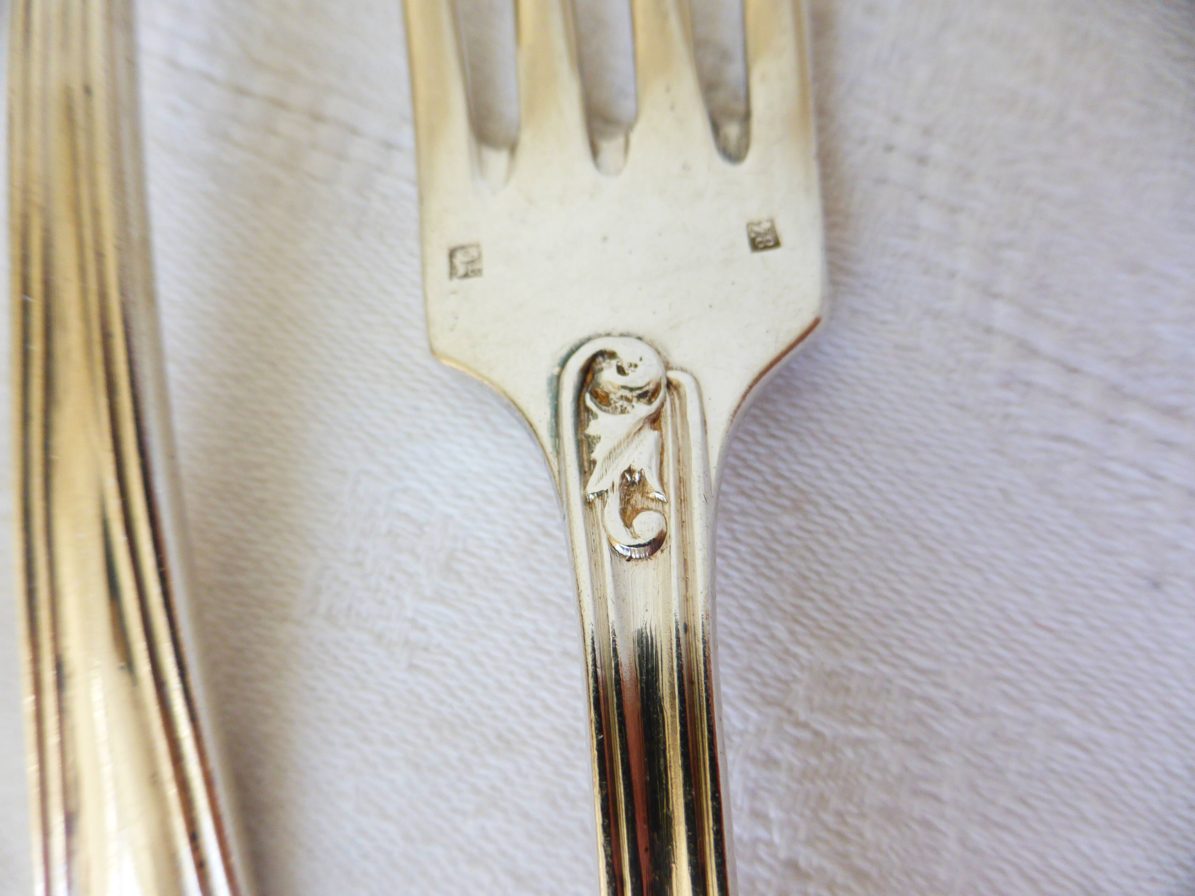 6 punched silver metal forks 2106224