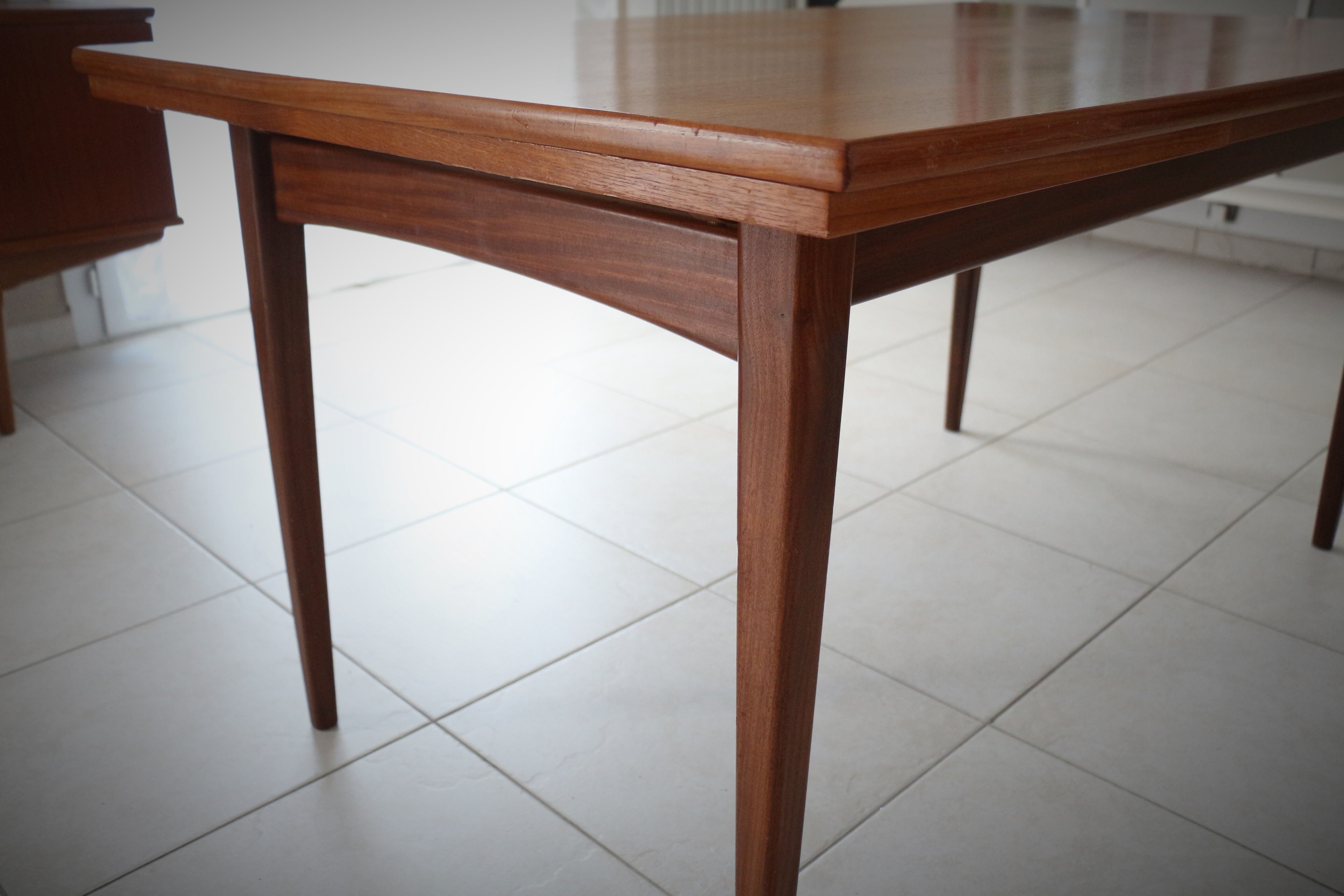 Scandinavian table in teak and teak veneer