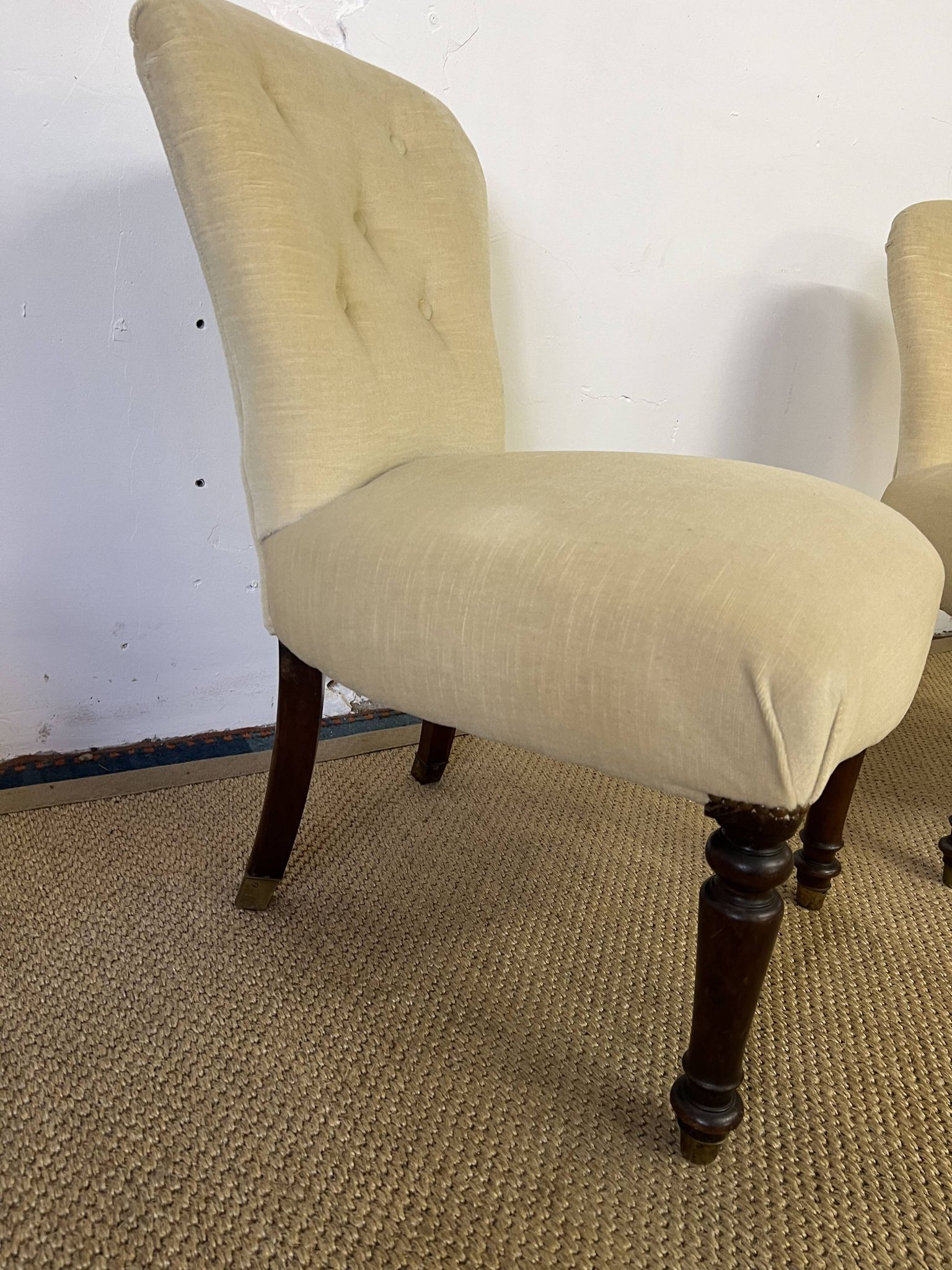 Paire de fauteuils crapauds sans accoudoirs