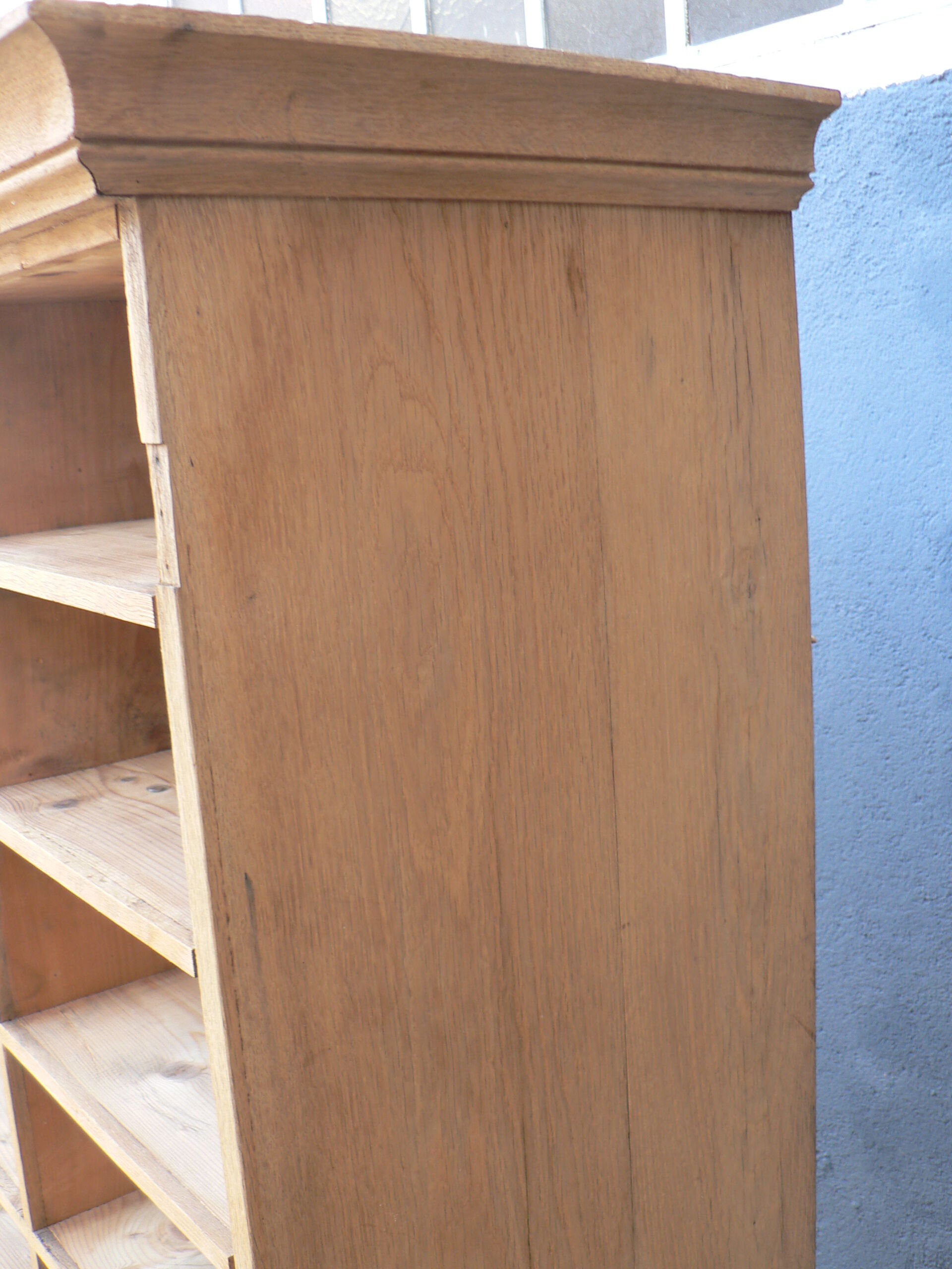 Furniture shelf scoured damask