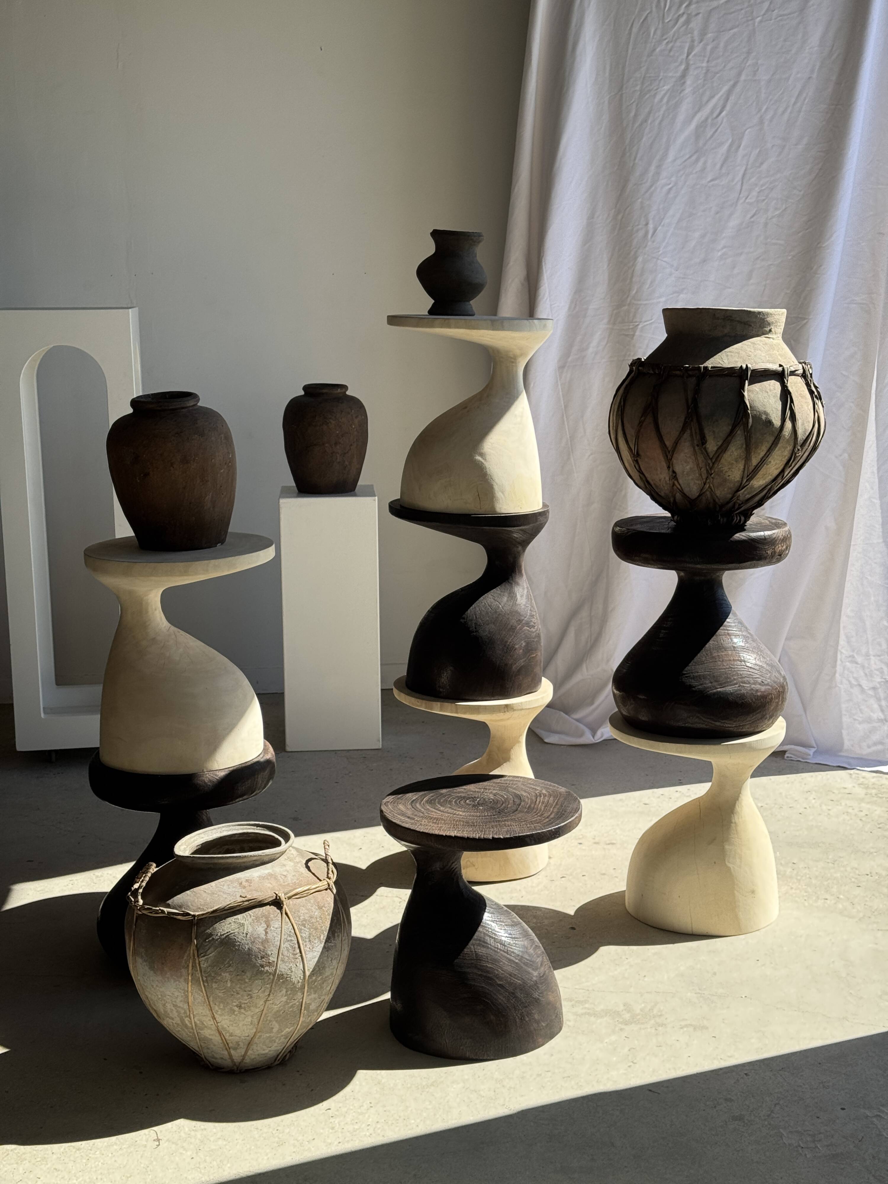 Pawn Brown - Stool, side table in the shape of a brown pawn.