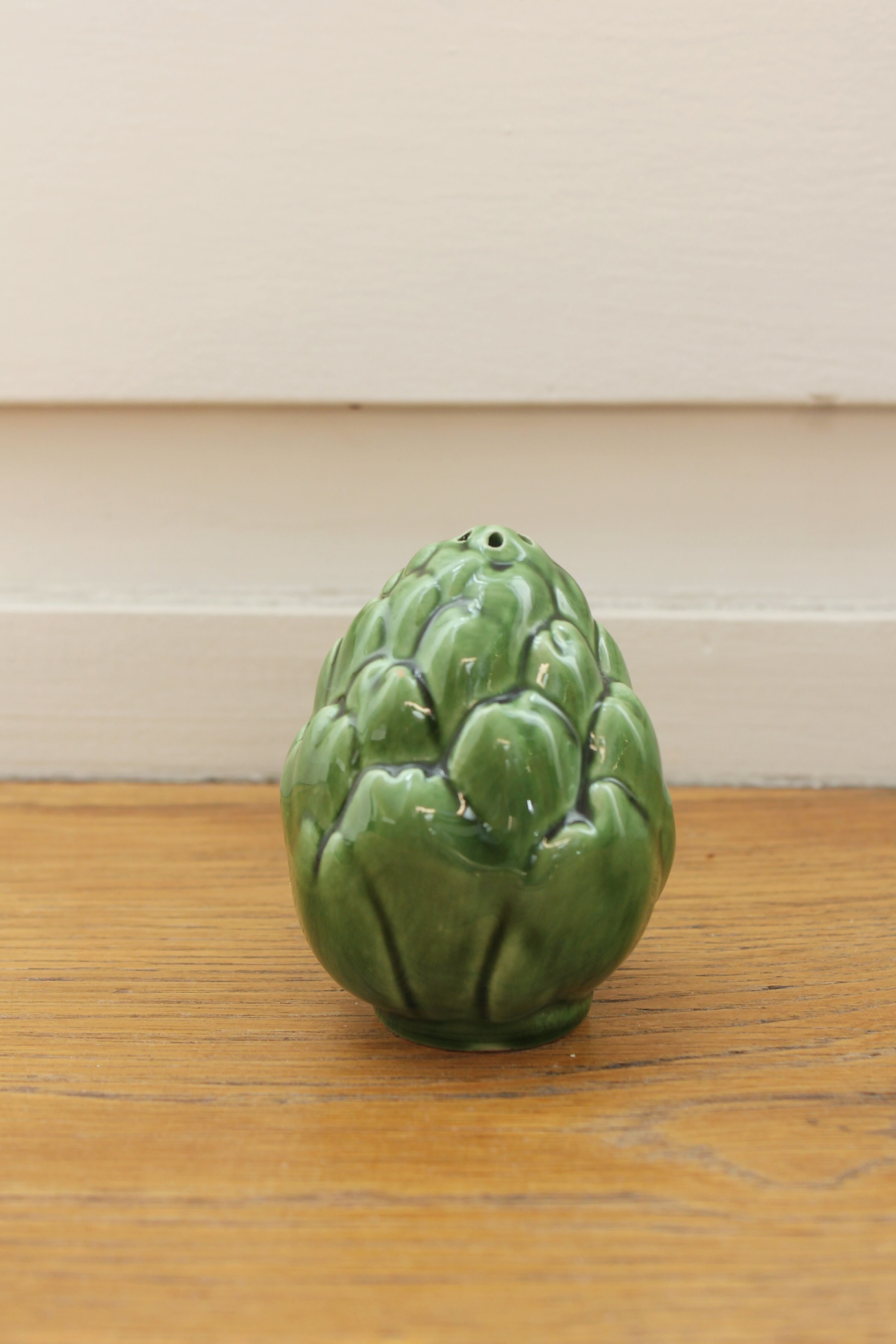 Artichoke salt shaker in vintage slurry