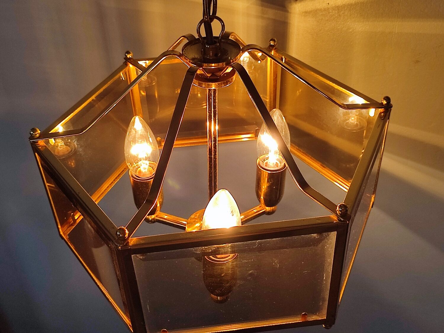 Brass pendant lamp and five-faceted vintage smoked glasses