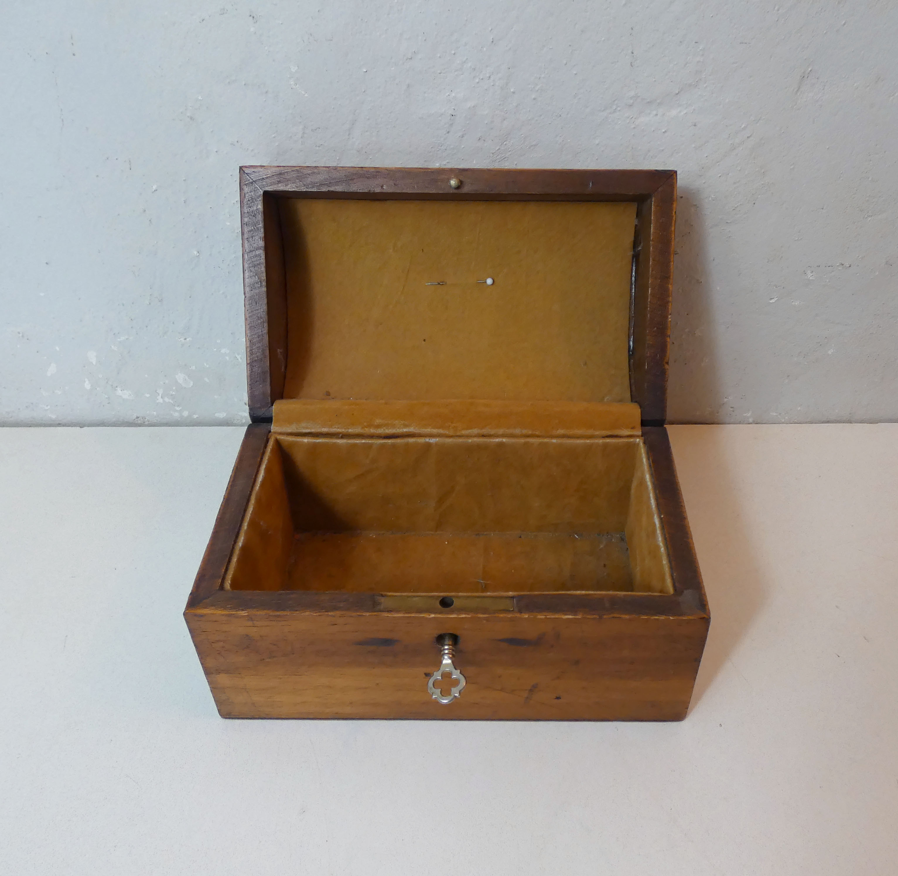 old wooden box vintage jewelry box