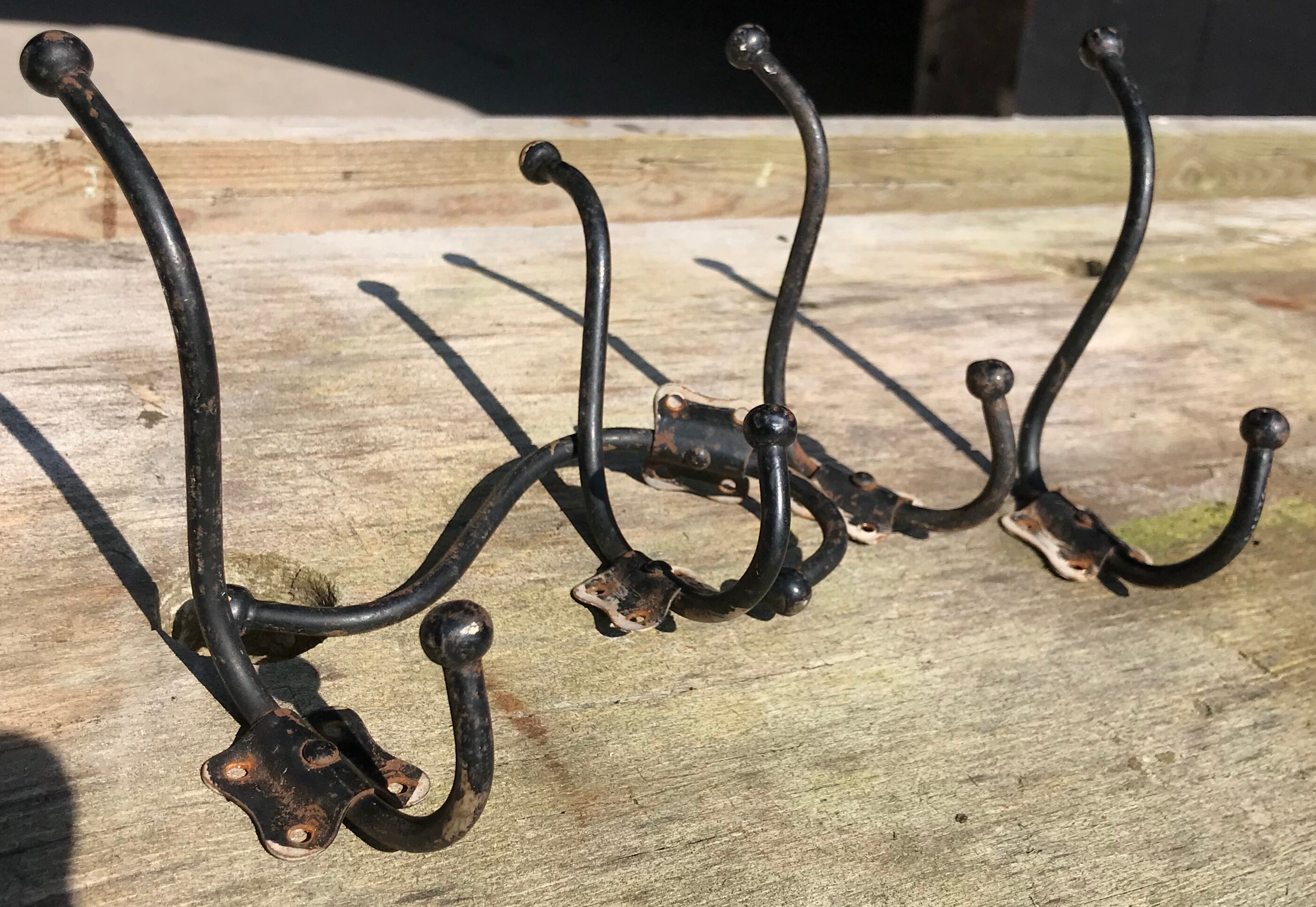 Series of 5 hooks