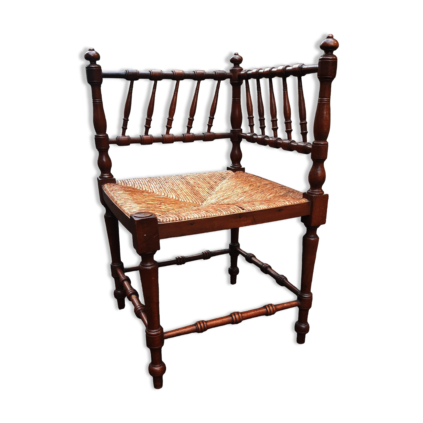 Corner chair turned wood straw seat