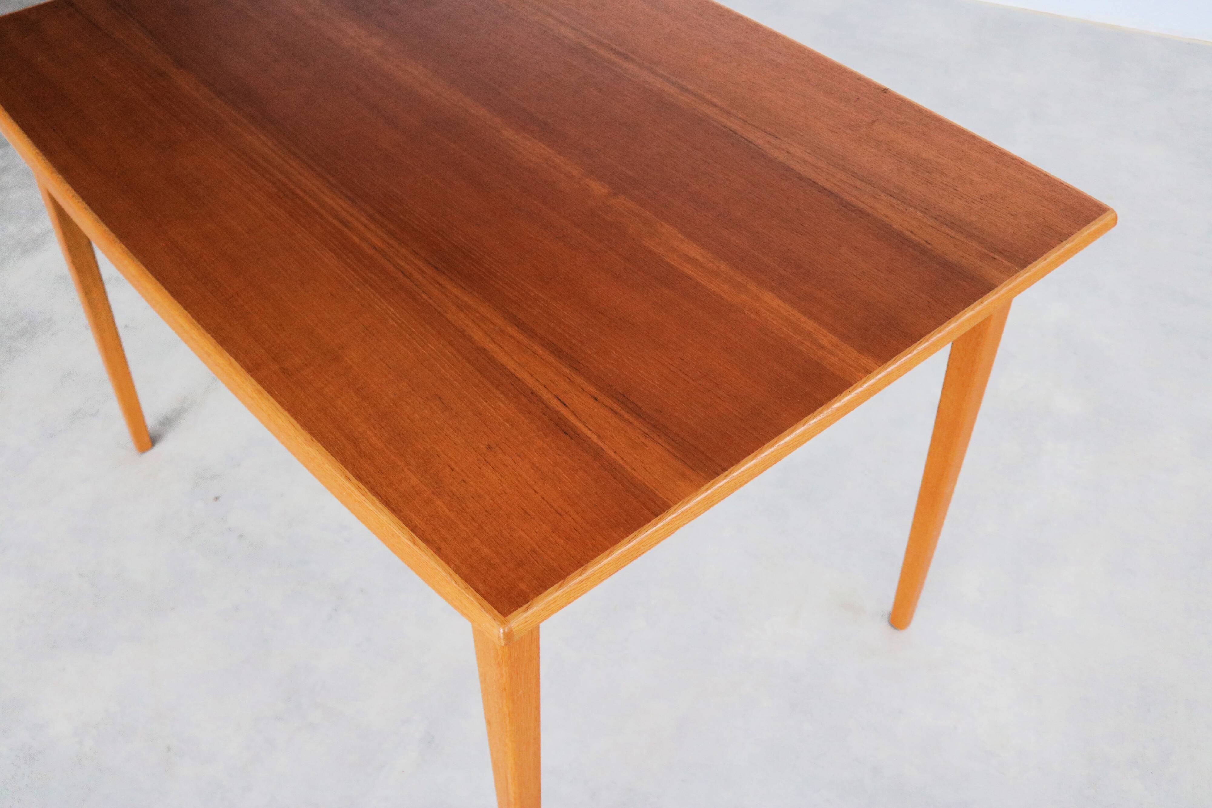 Table à manger extensible en chêne, années 60