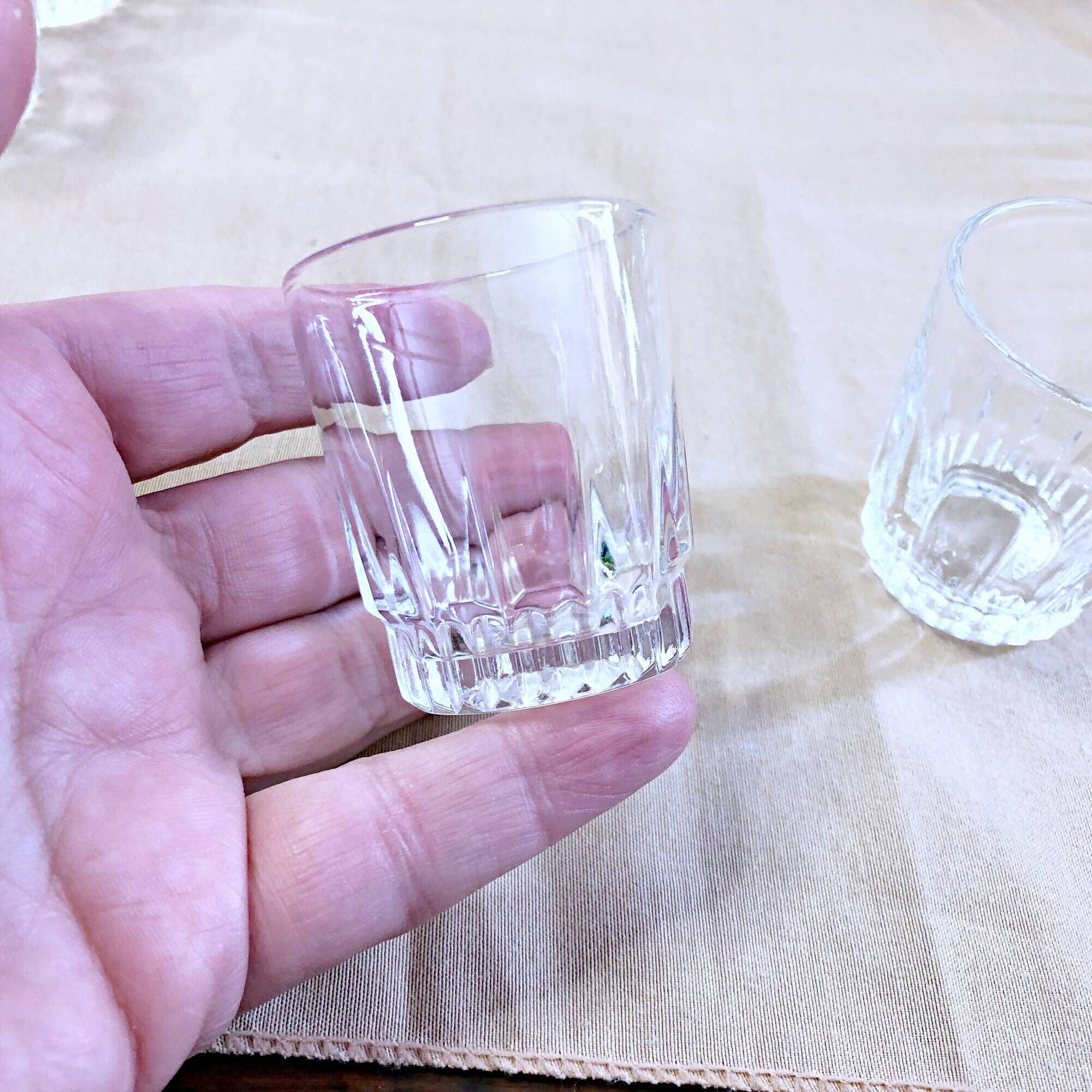 8 small liquor glasses in tempered glass france arcoroc