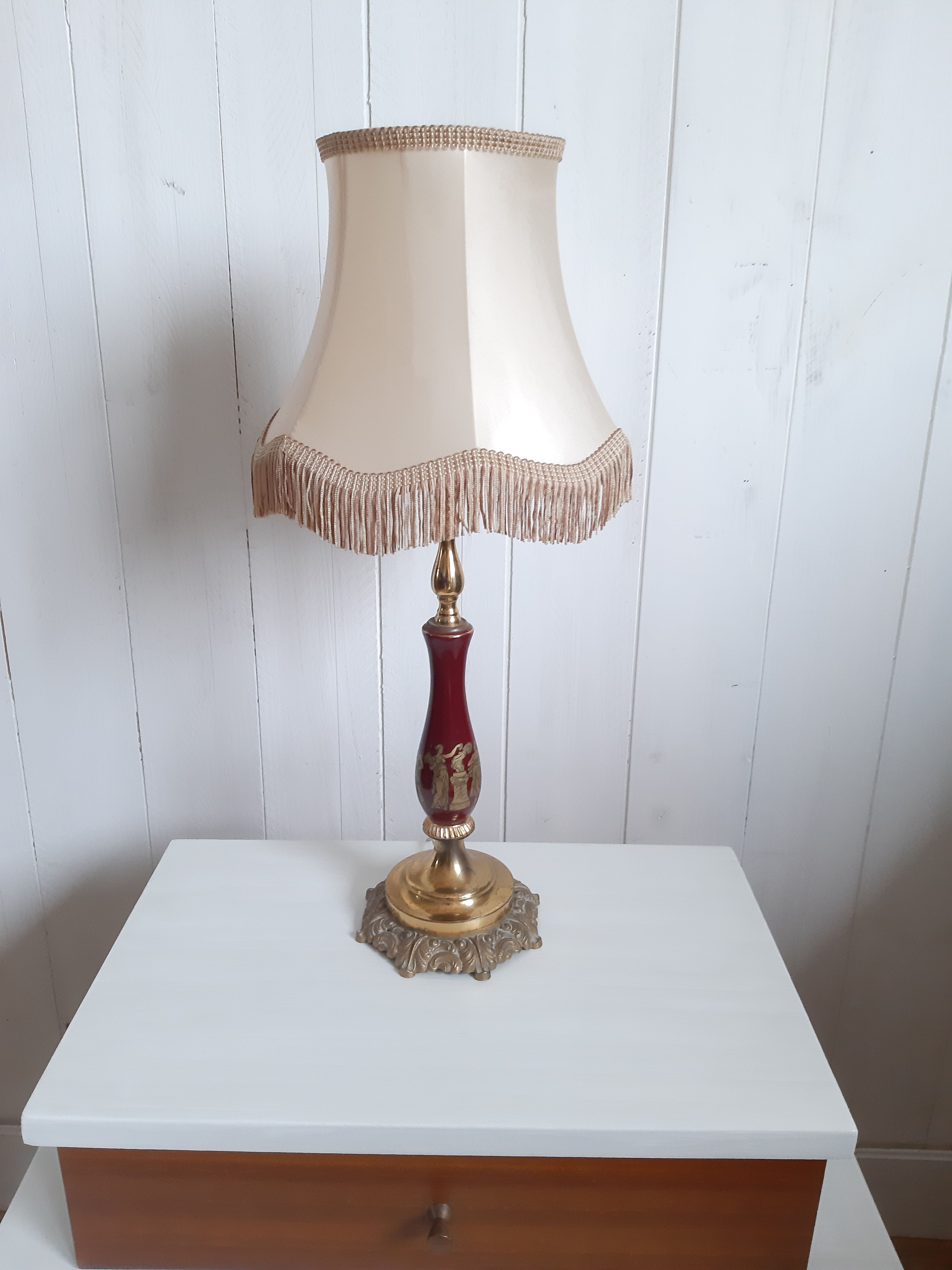 Table lamp