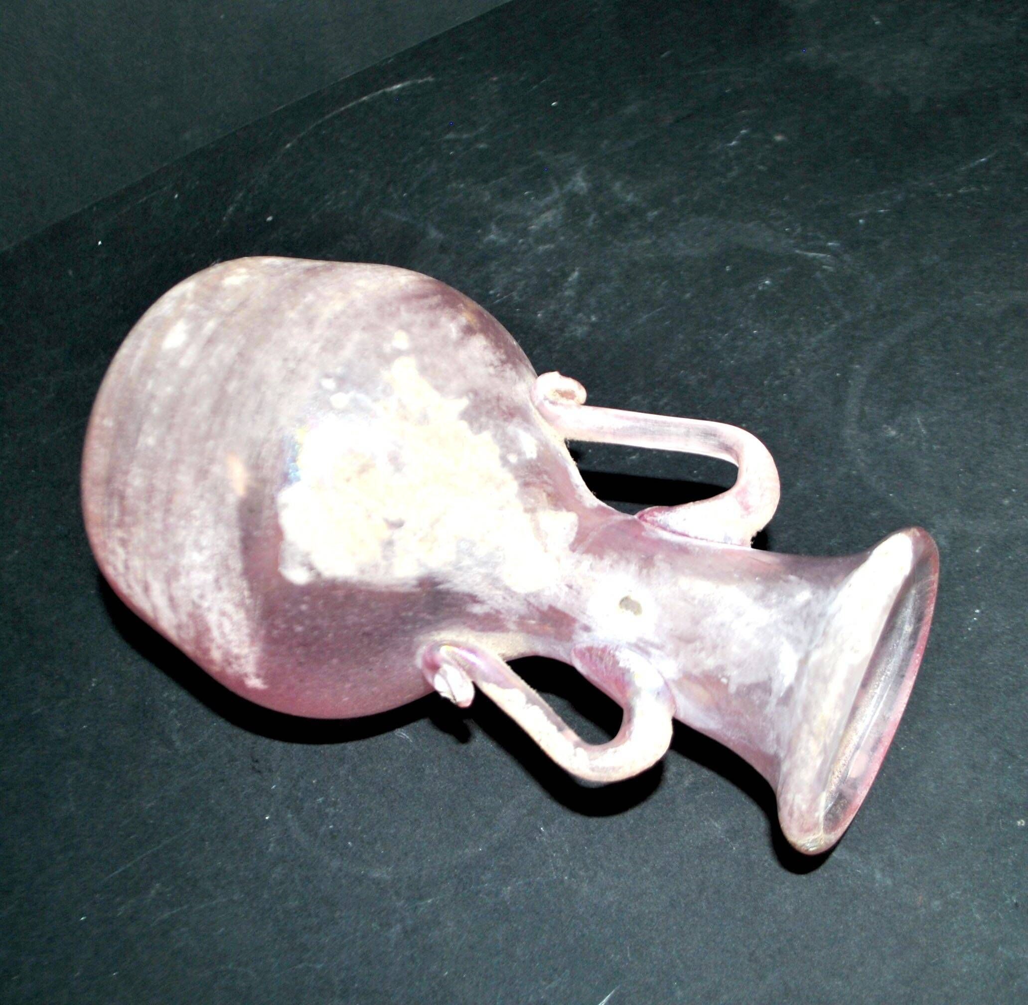 Antique amphora vase in iridescent pink blown glass – Murano, Italy, 20th century