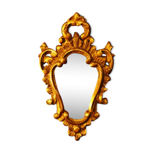 Miroir en bois sculpté