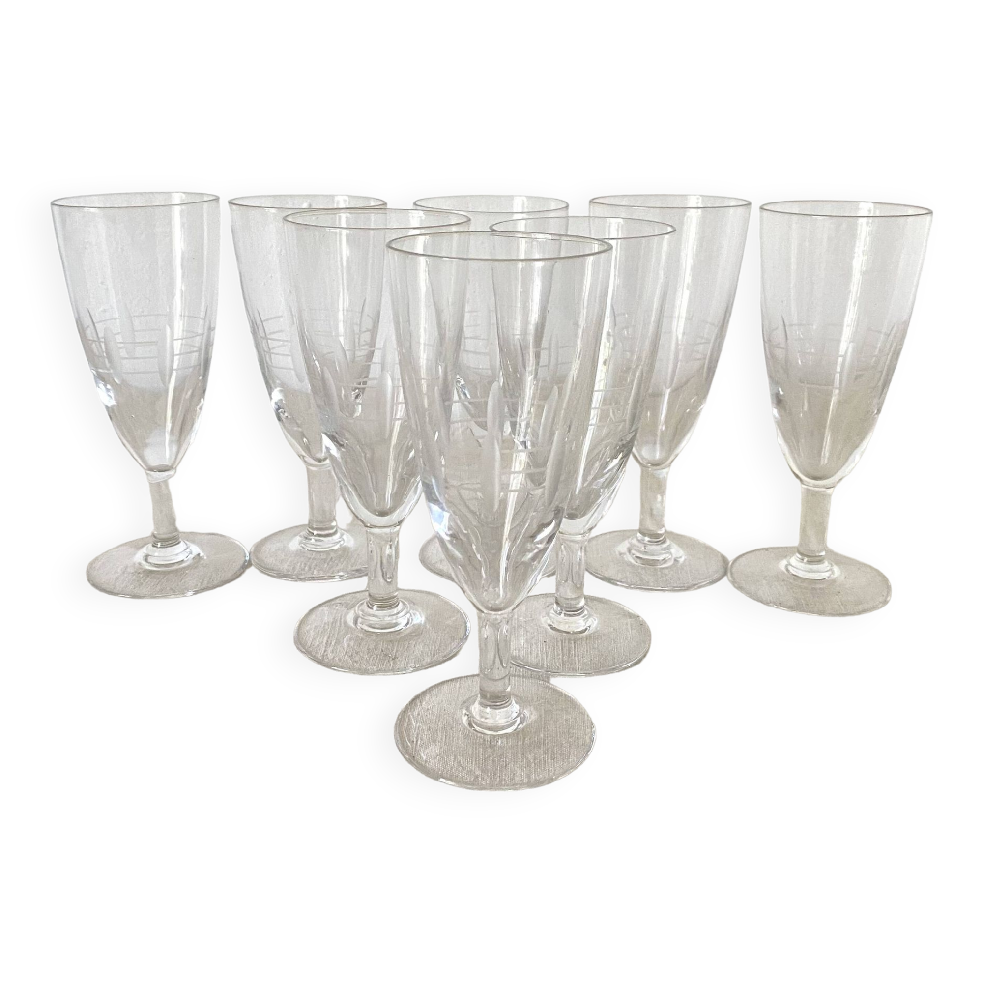 Chiseled decoration flutes