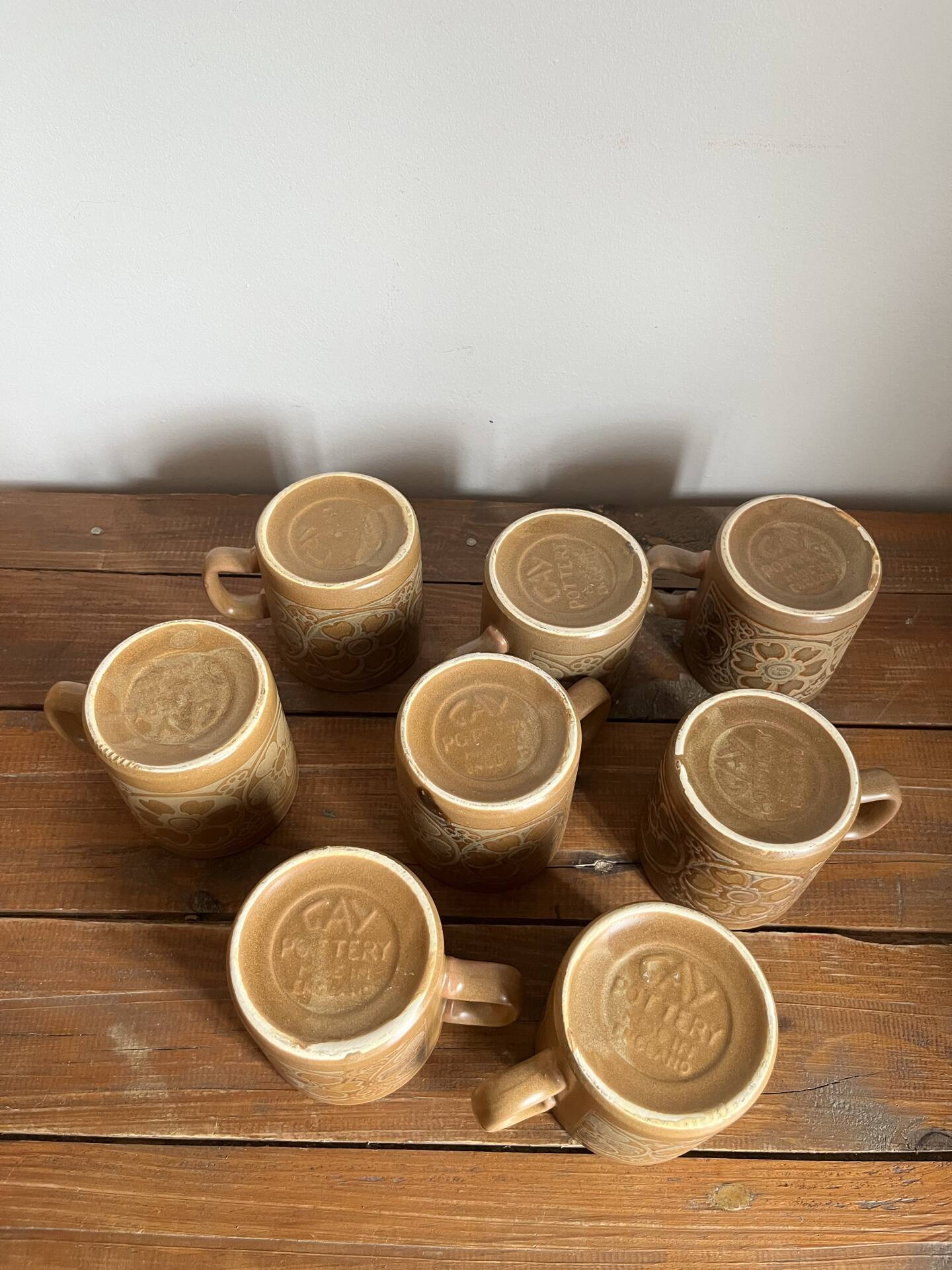 8 stoneware mugs