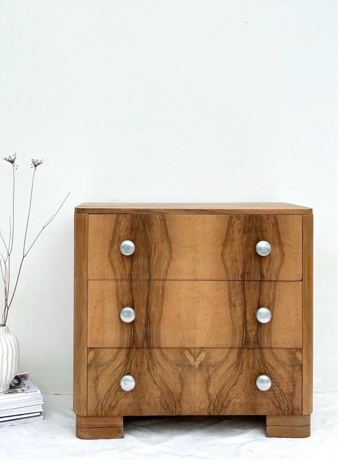 Vintage chest of drawers